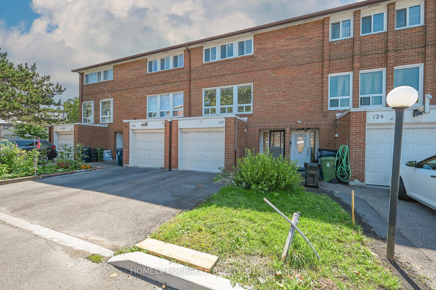 6466 Finch Avenue W 125, Toronto, ON M9V 1T4 photo 4