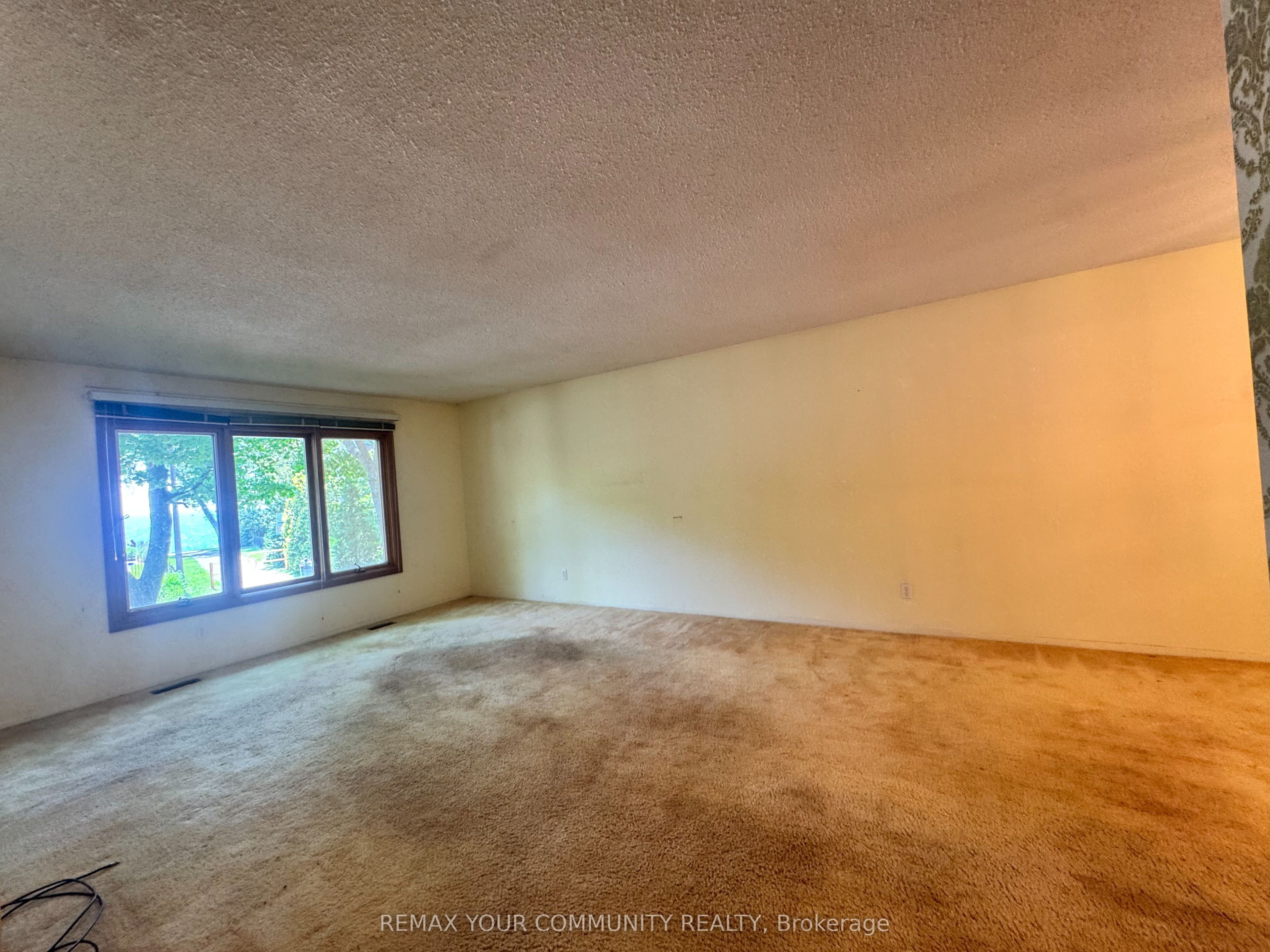 2063 Waters Edge Drive, Oakville, ON L6L 1A3 photo 4