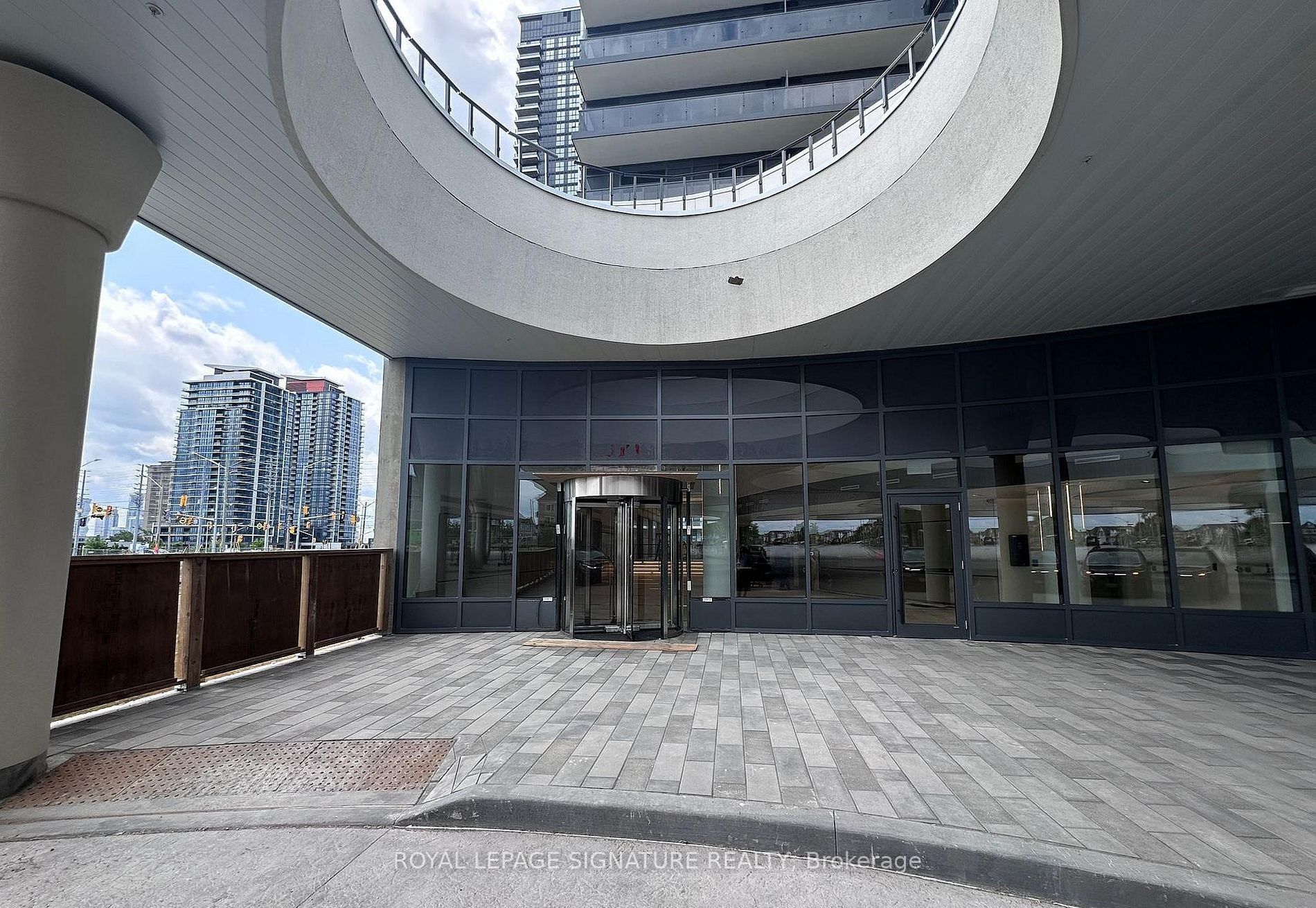 5105 Hurontario Street 2208, Mississauga, ON L4Z 0C9 photo 3