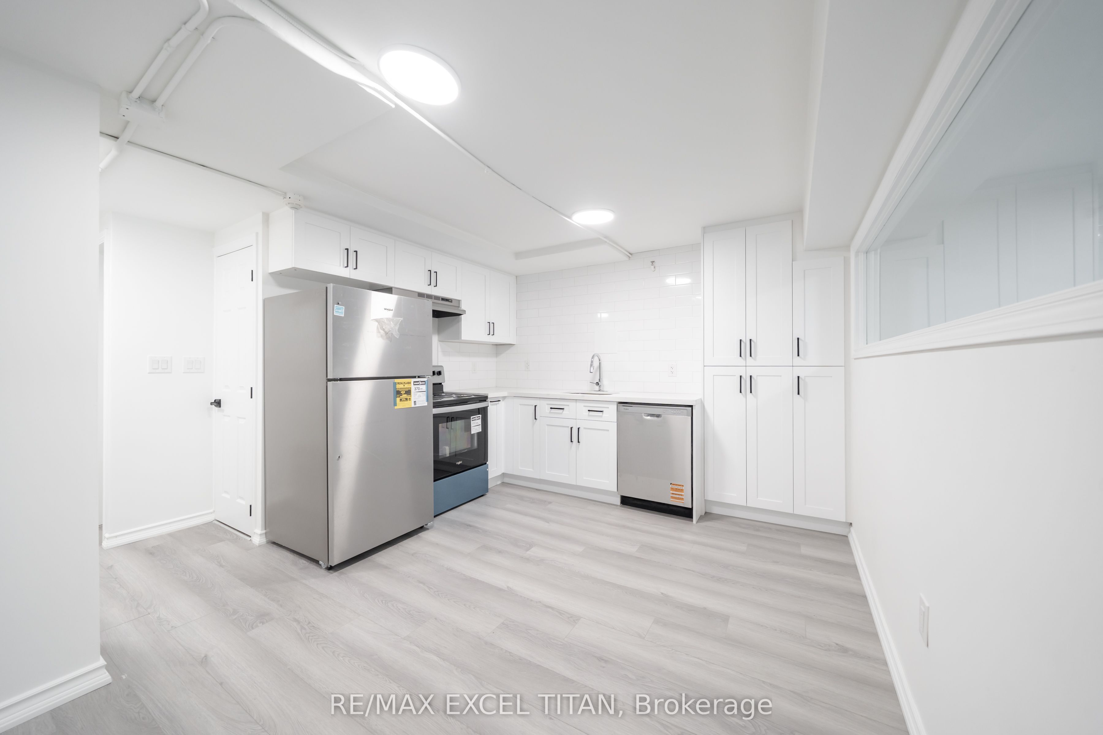 2255 Weston Road B101, Toronto, ON M9N 1Y5 photo 3
