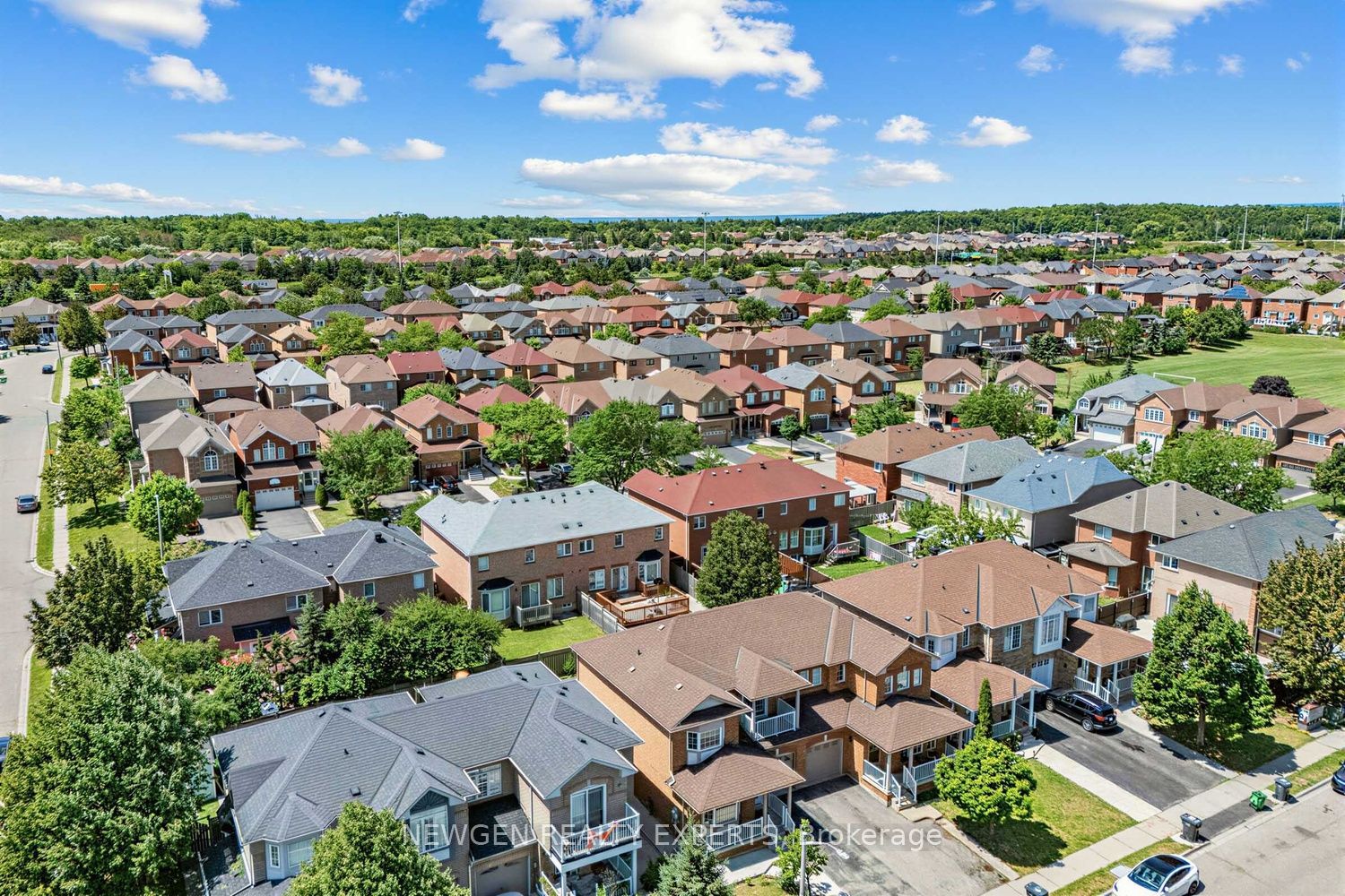 10 Checkerberry Crescent, Brampton, ON L6R 2T2 photo 4