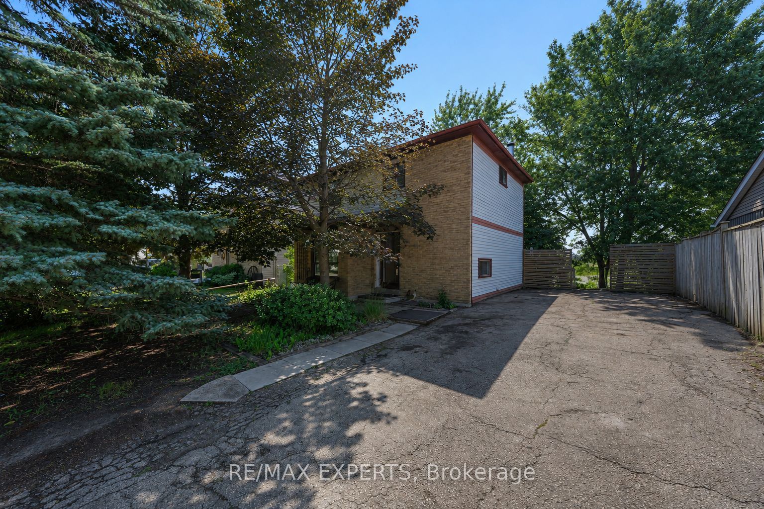 74 Downey Drive, Caledon, ON L7E 2B8 photo 2