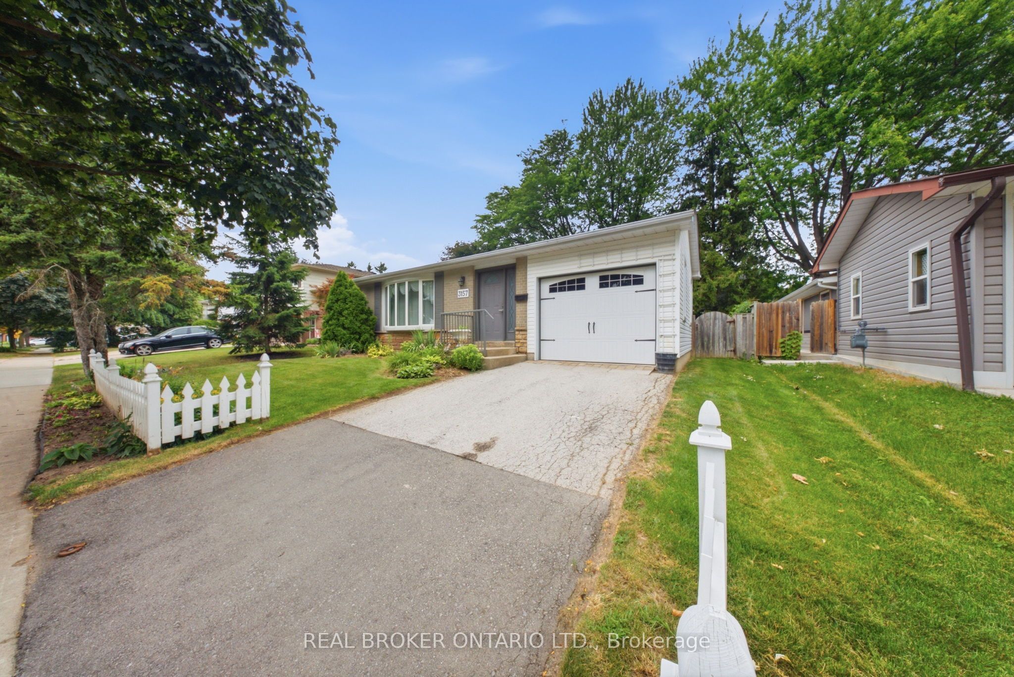 3157 Palmer Drive, Burlington, ON L7M 1L3 photo 2