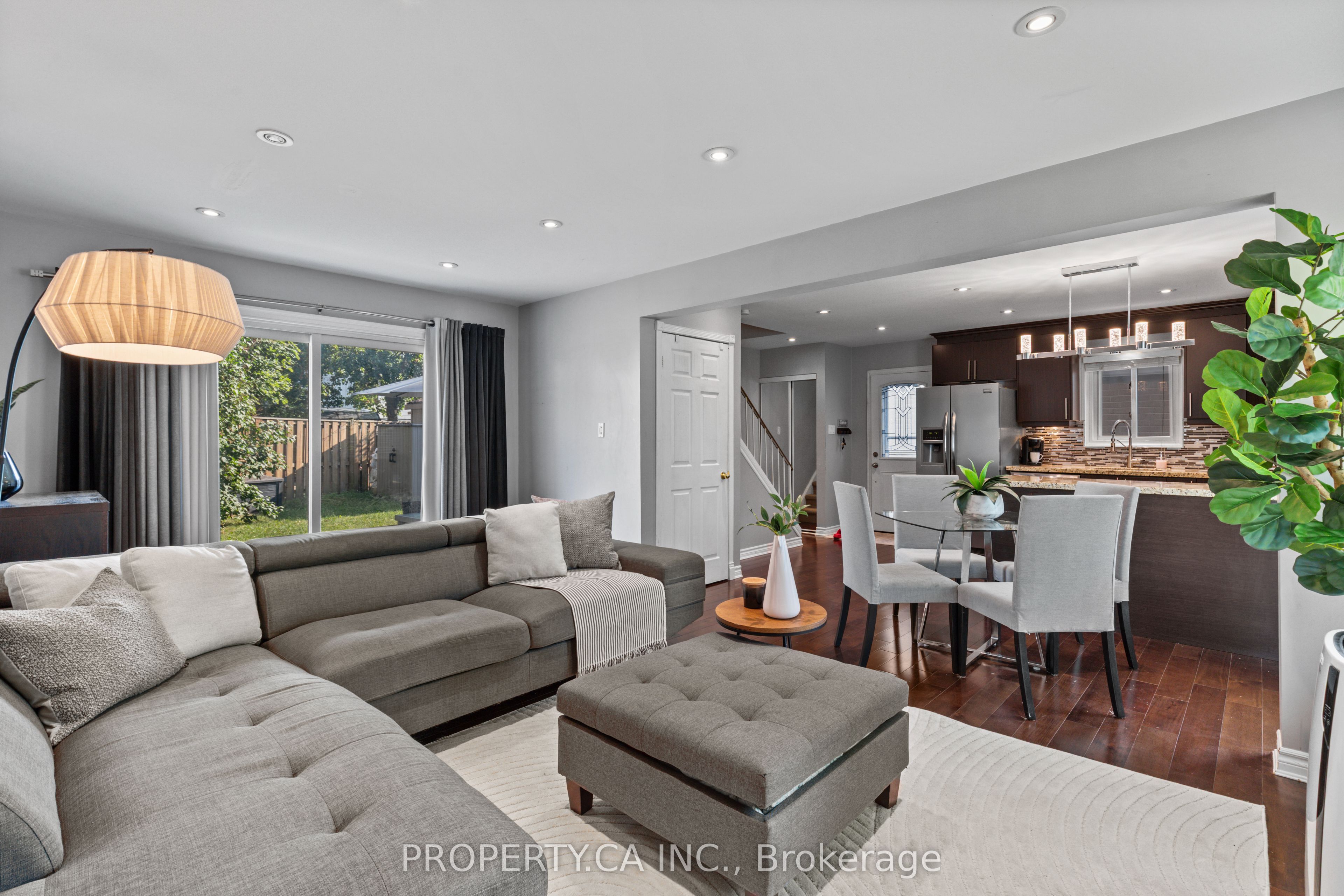 37 Gladstone Square, Brampton, ON L6S 2H5 photo 3