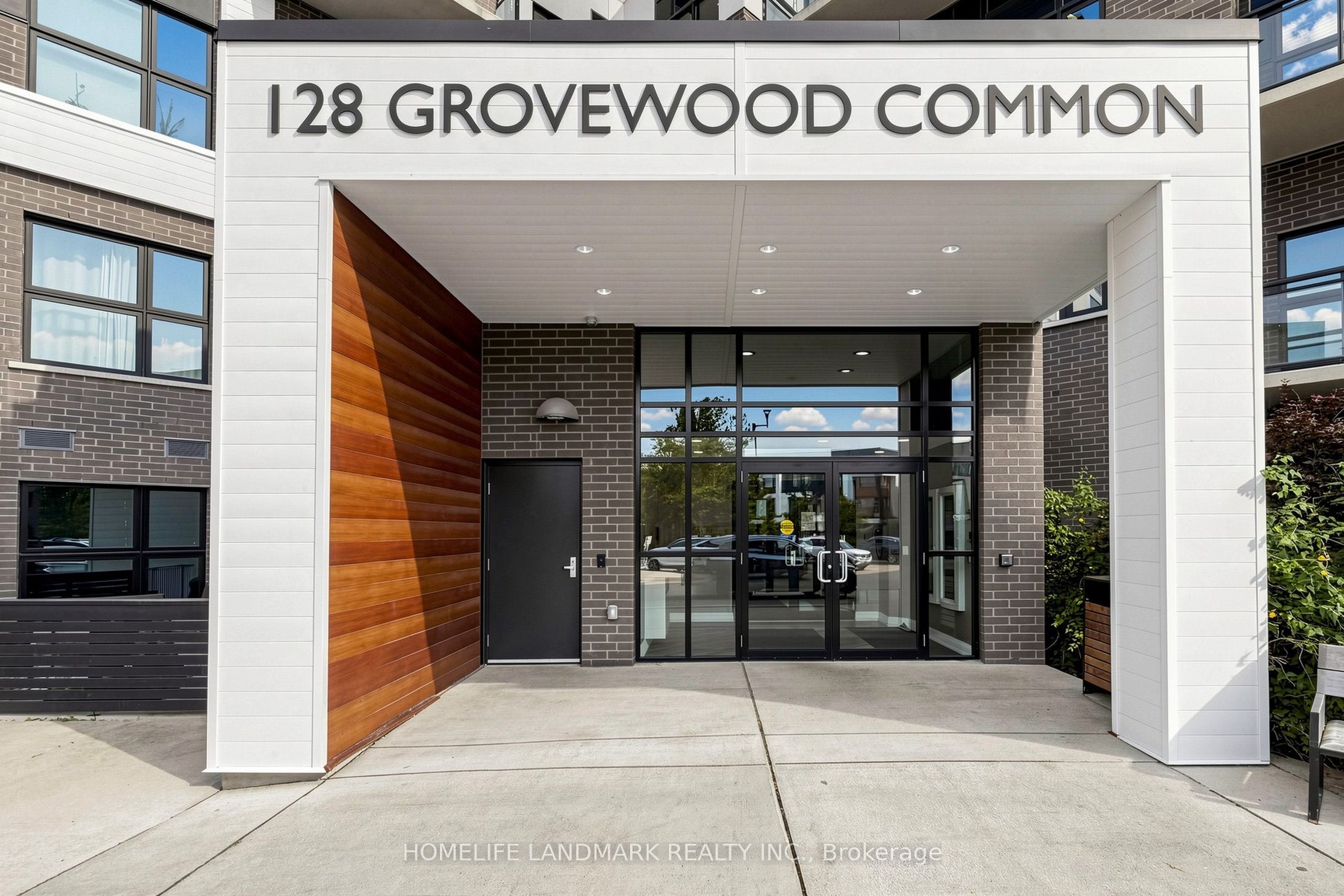 128 Grovewood Common 403, Oakville, ON L6H 0X3