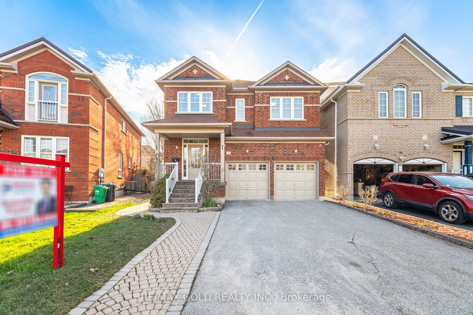 32 Ness Road, Brampton, ON L6Y 5N9 photo 2