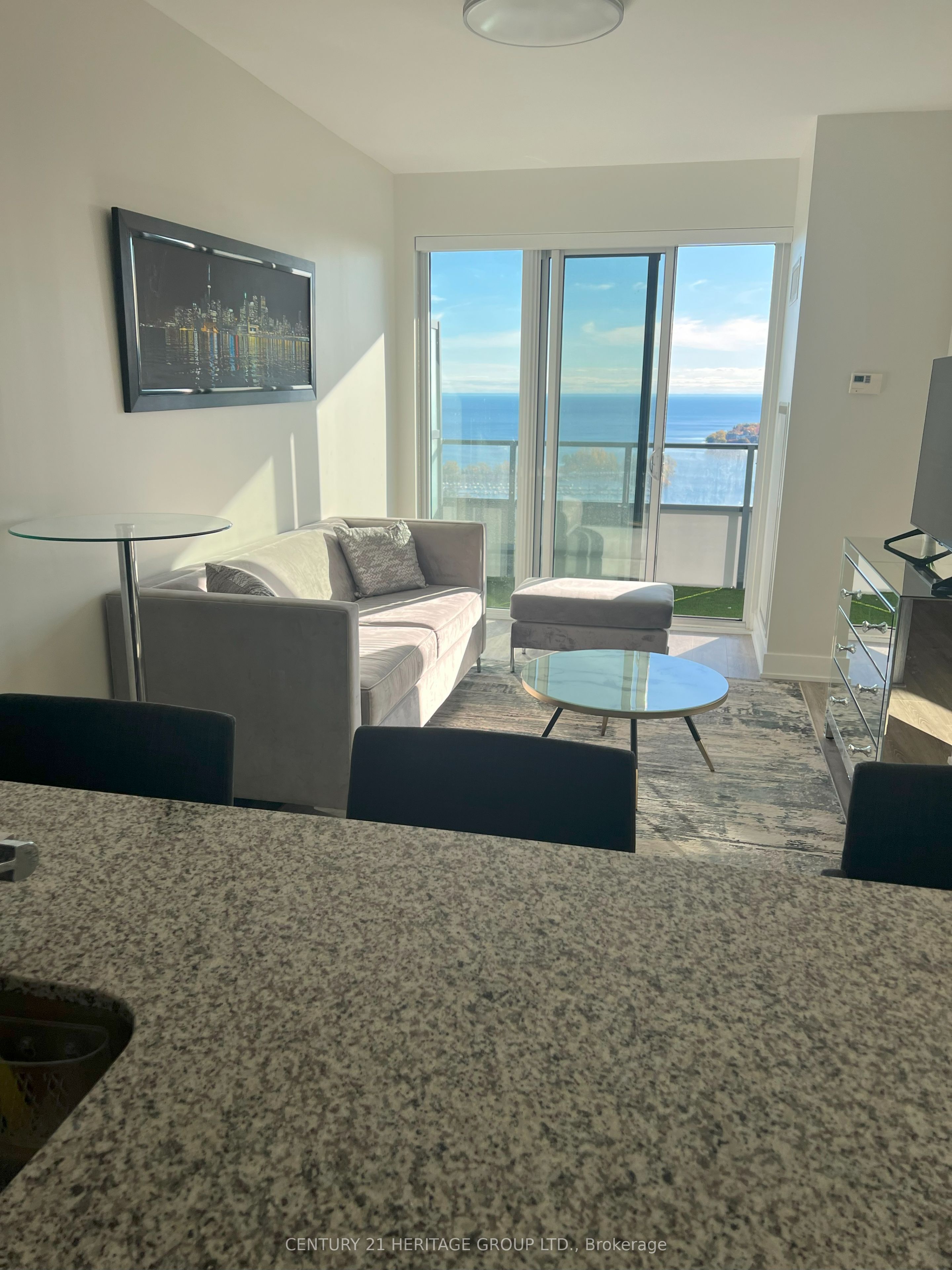 20 Shore Breeze Drive 2701, Toronto, ON M8V 0J1 photo 3
