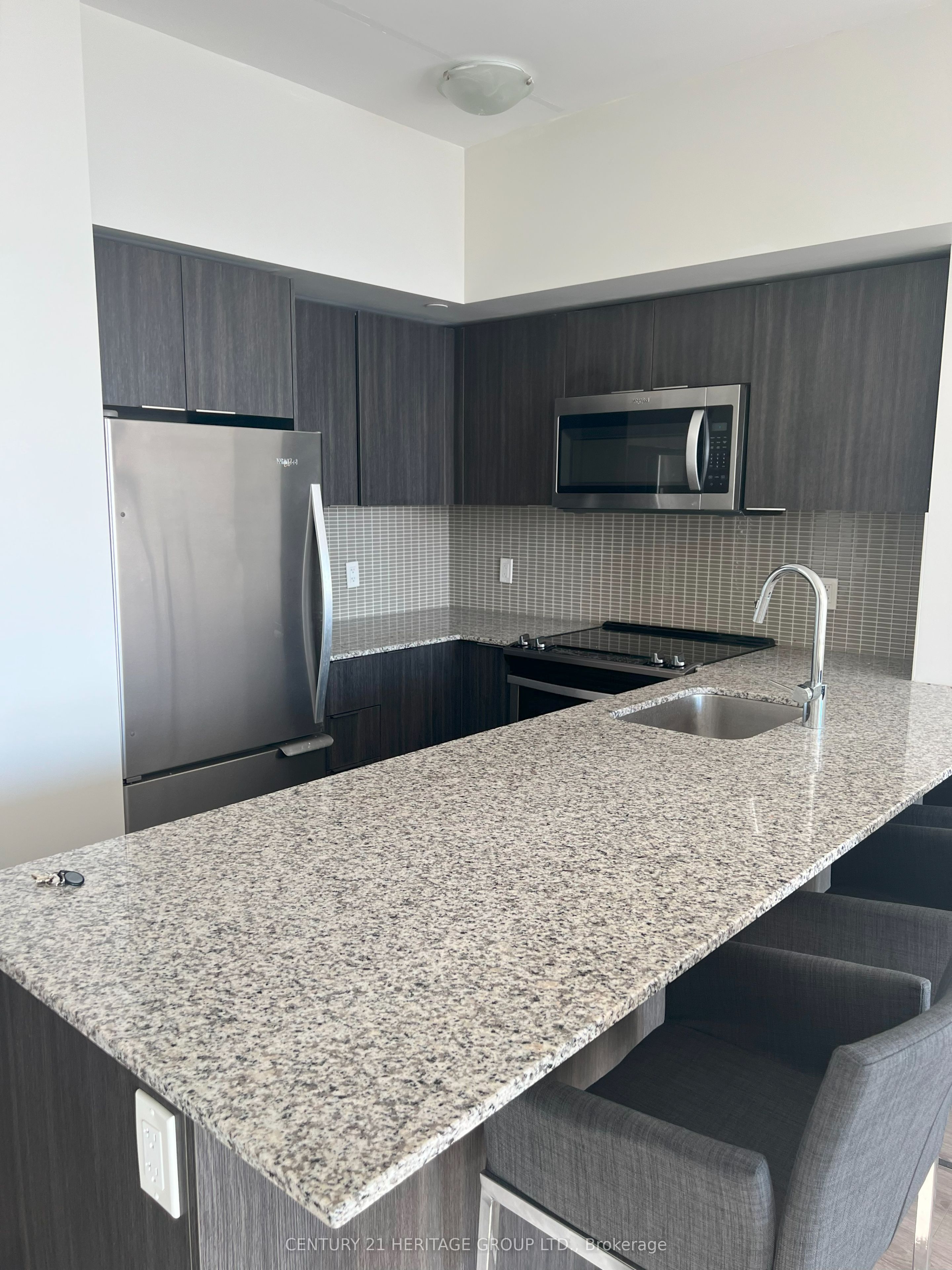 20 Shore Breeze Drive 2701, Toronto, ON M8V 0J1 photo 4