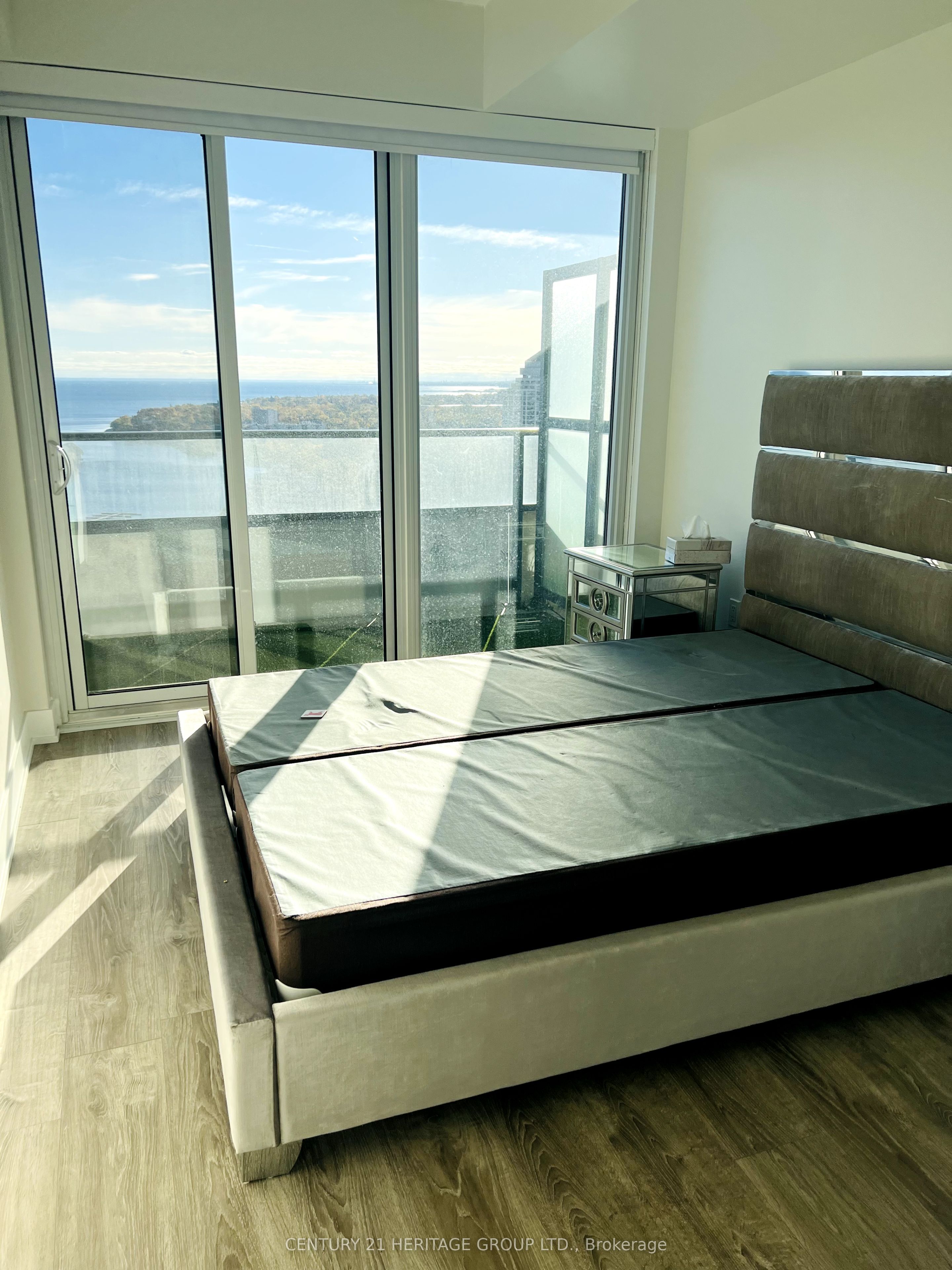 20 Shore Breeze Drive 2701, Toronto, ON M8V 0J1 photo 5