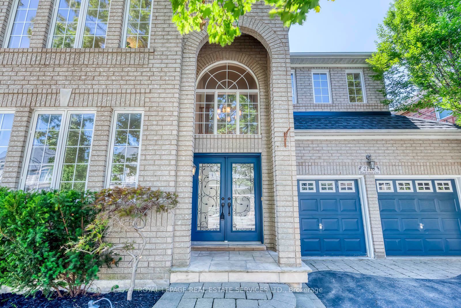 2116 Blackforest Crescent, Oakville, ON L6M 4T6 photo 4