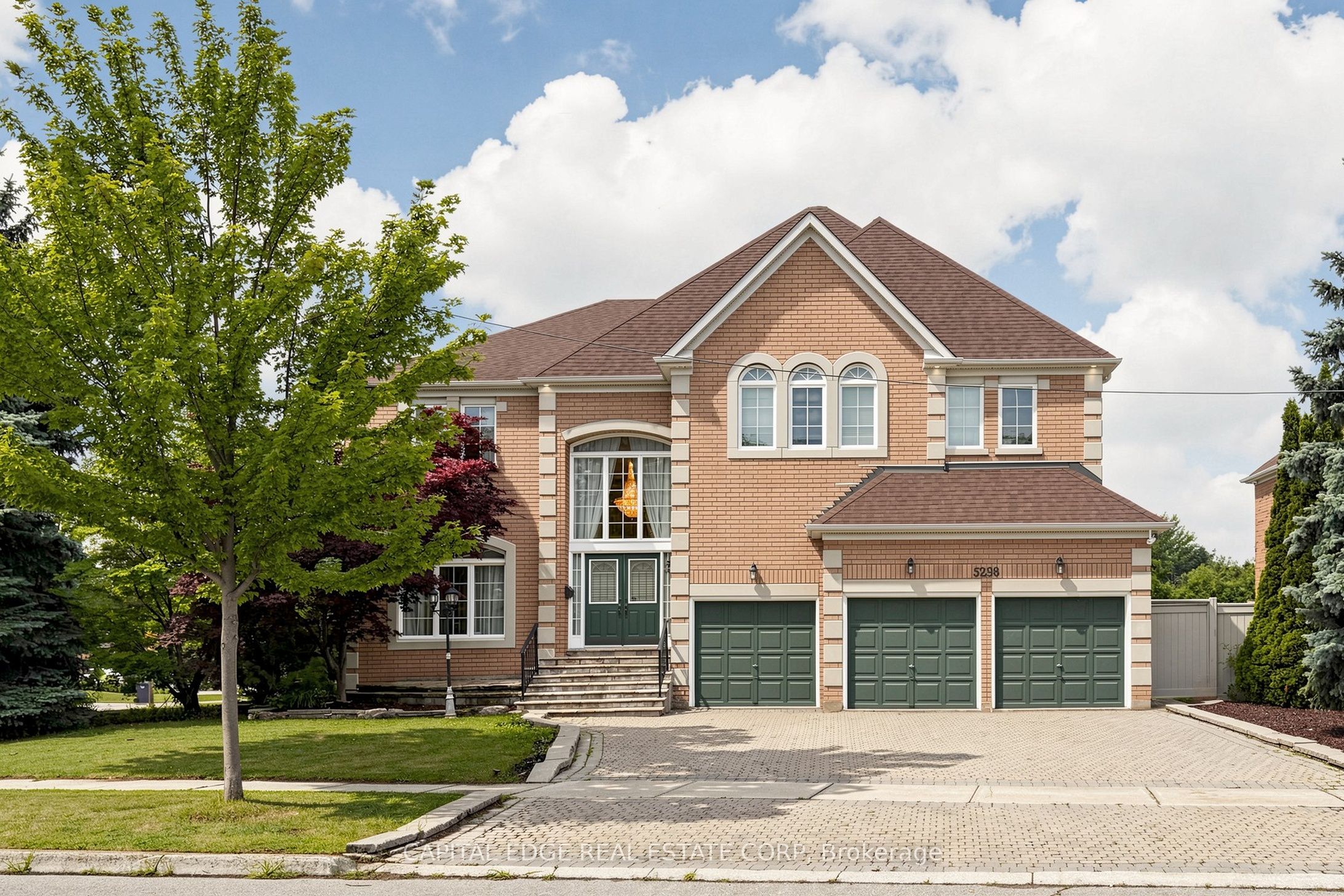 5298 Roanoke Court, Mississauga, ON L5M 5H8 photo 3