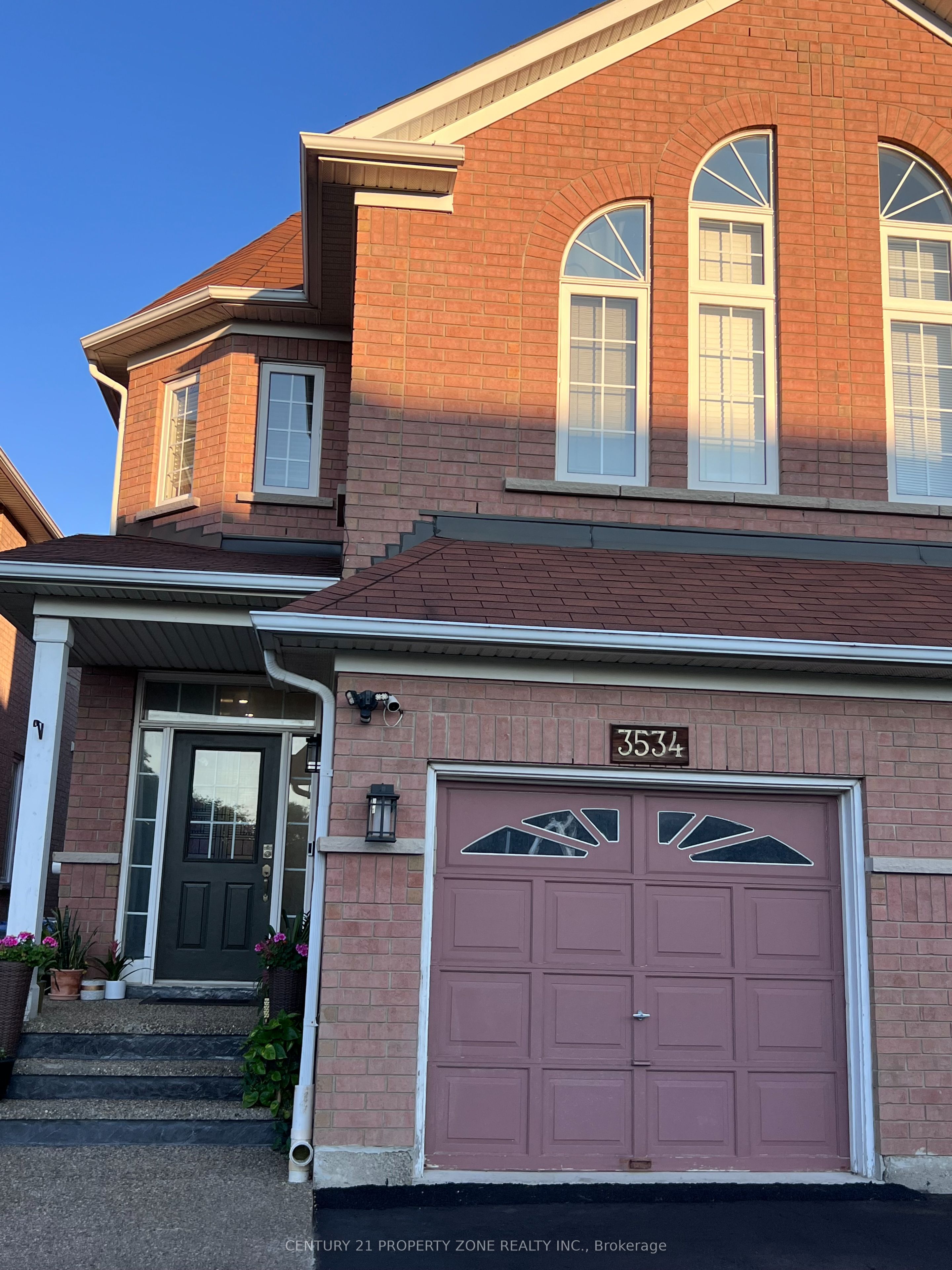 3534 Fountain Park Avenue, Mississauga, ON L5M 7E8