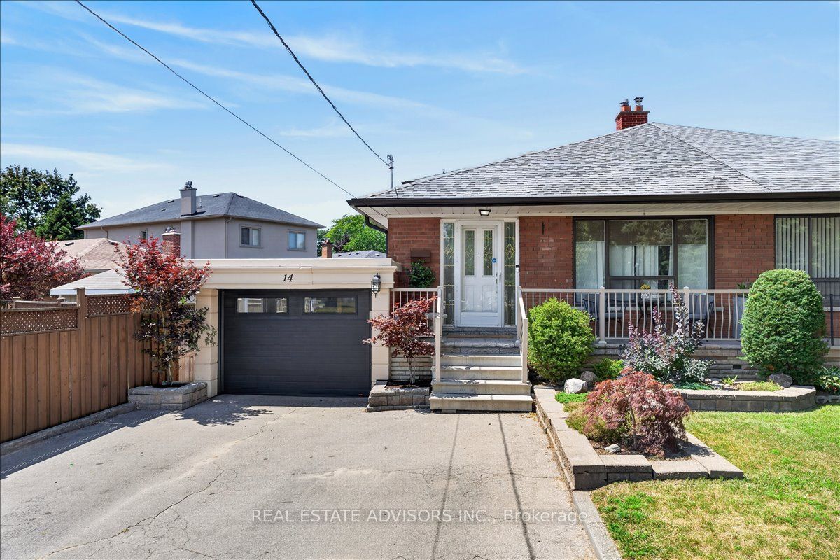 14 Grampian Crescent, Toronto, ON M9L 2L3 photo 2