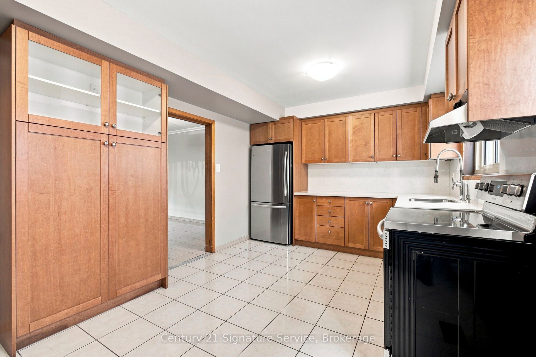 524 Silverthorn Avenue, Toronto, ON M6M 3H7 photo 5