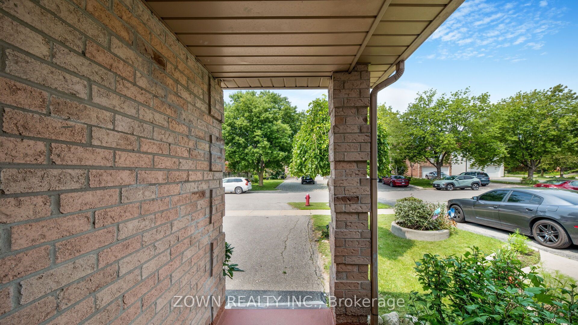 1542 Kirkrow Crescent, Mississauga, ON L5M 3Y8 photo 2