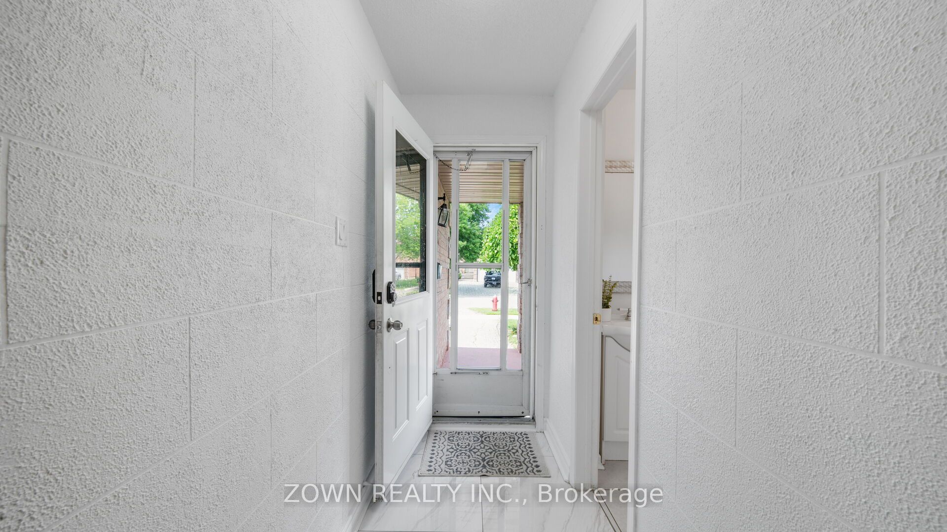 1542 Kirkrow Crescent, Mississauga, ON L5M 3Y8 photo 3