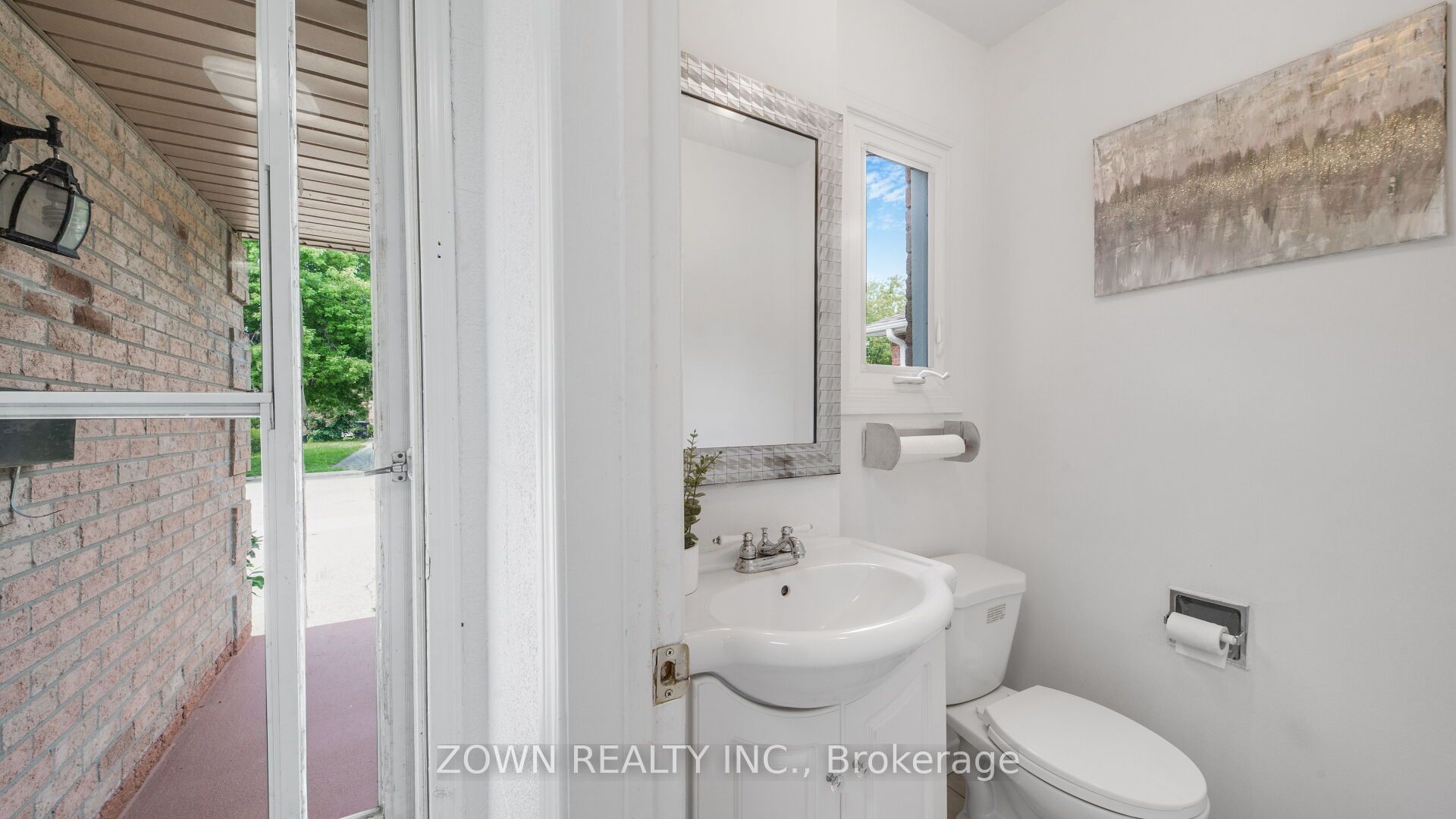 1542 Kirkrow Crescent, Mississauga, ON L5M 3Y8 photo 4