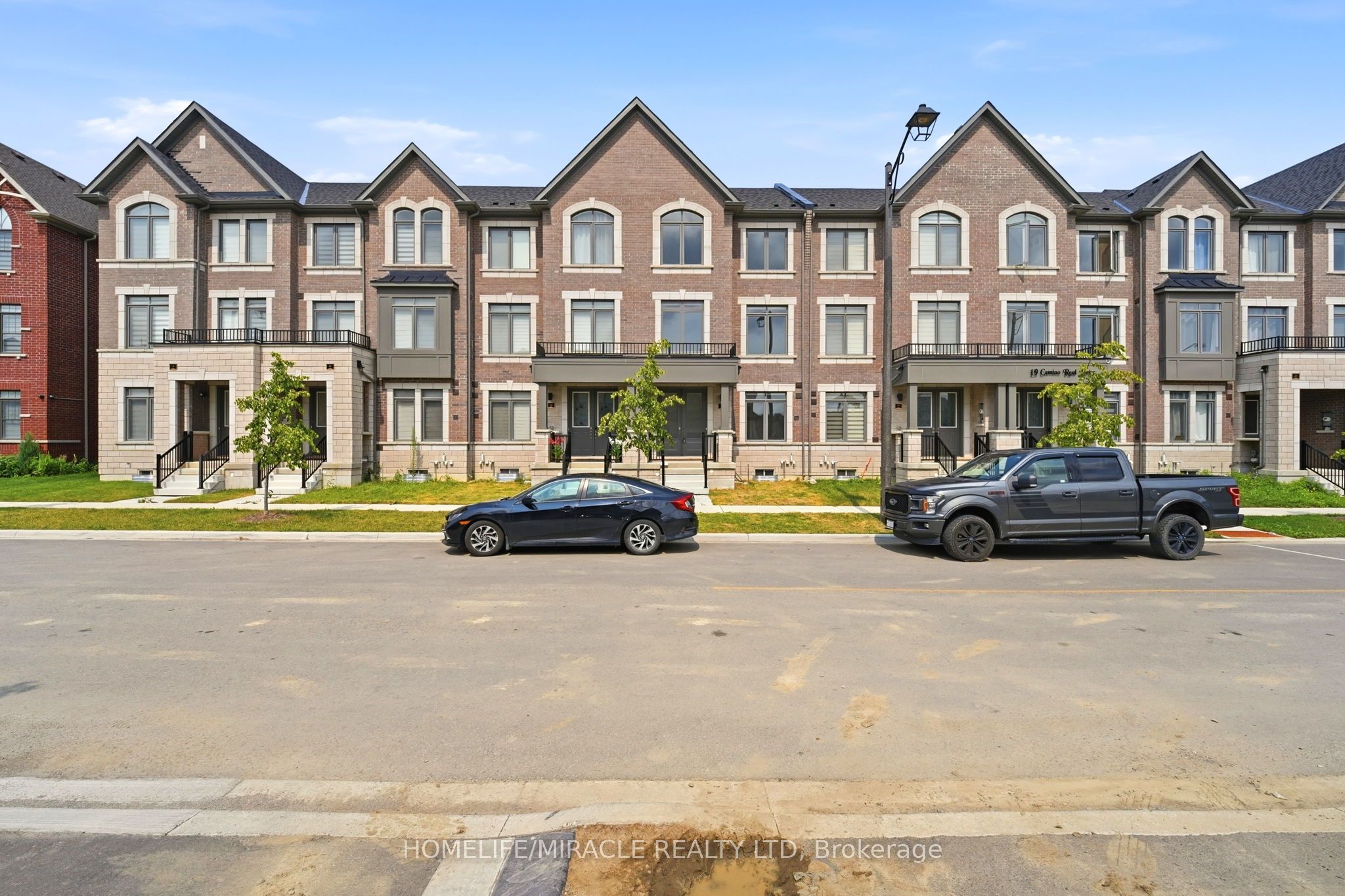 15 Camino Real Drive, Caledon, ON L6A 3W7