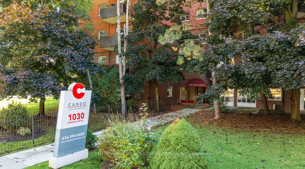 1030 Pearson Drive 408, Oakville, ON L6H 2A8