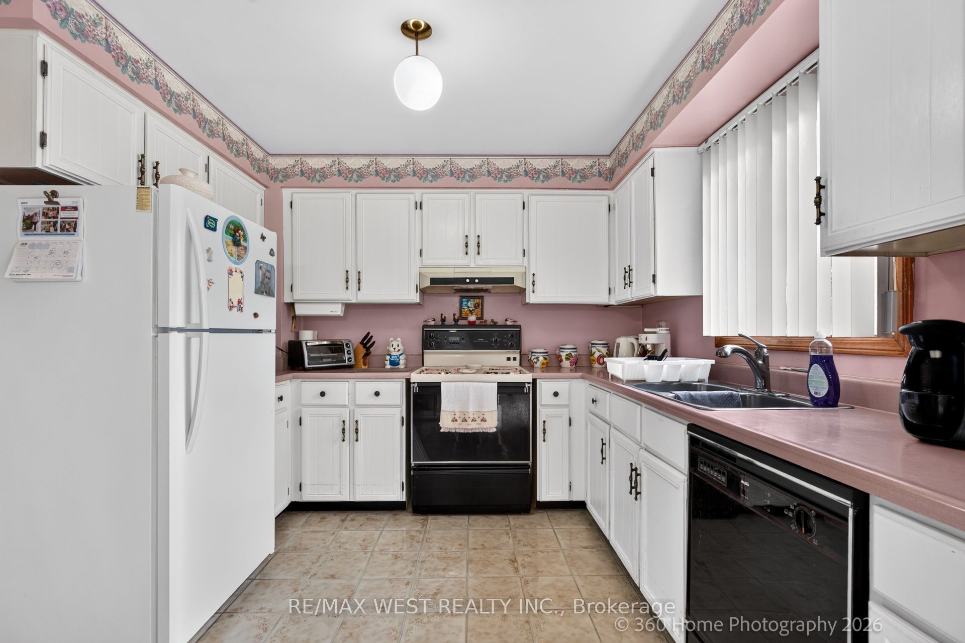 4157 Ottewell Crescent, Mississauga, ON L4W 4A4 photo 2