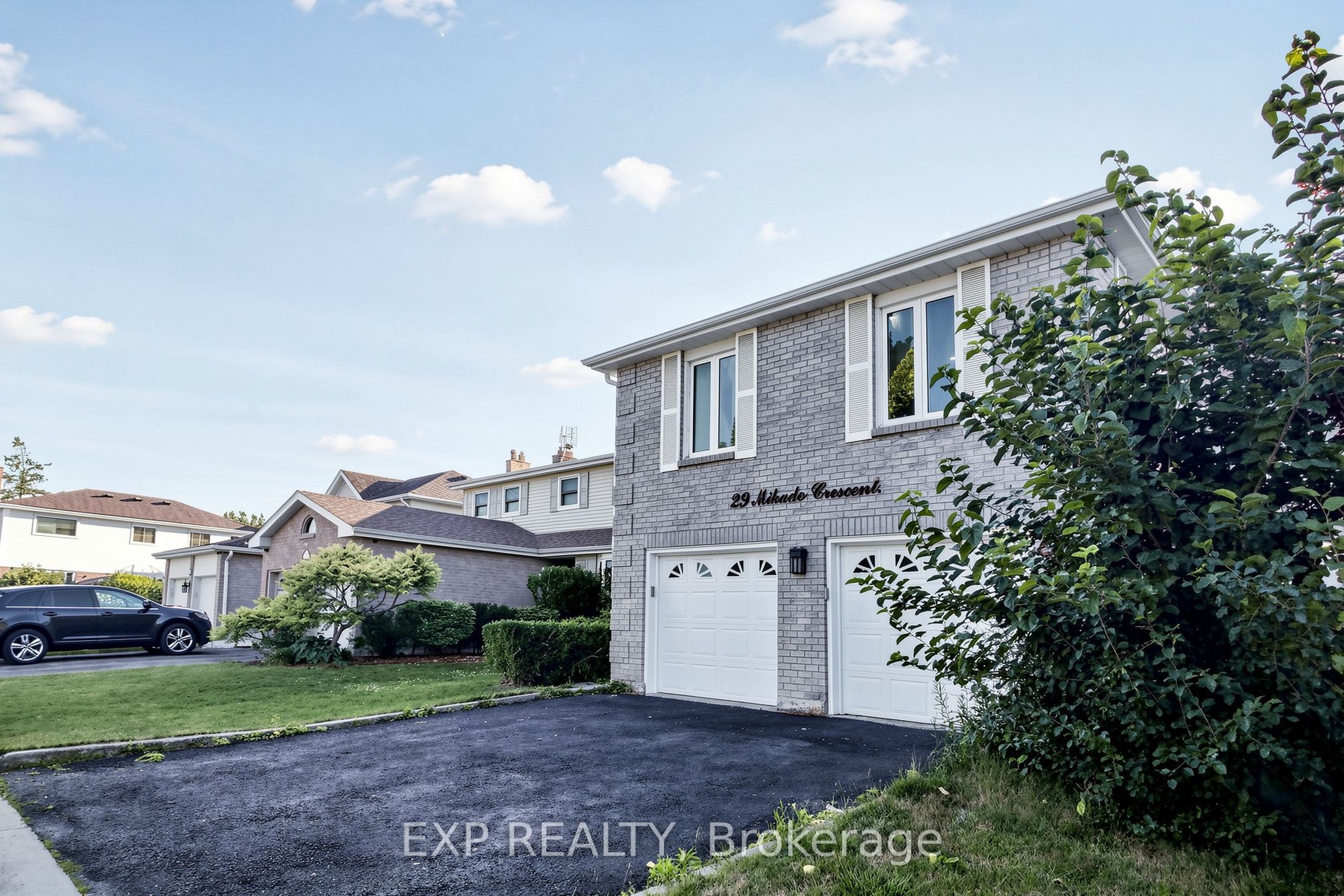 29 Mikado Crescent N, Brampton, ON L6S 3R4 photo 3