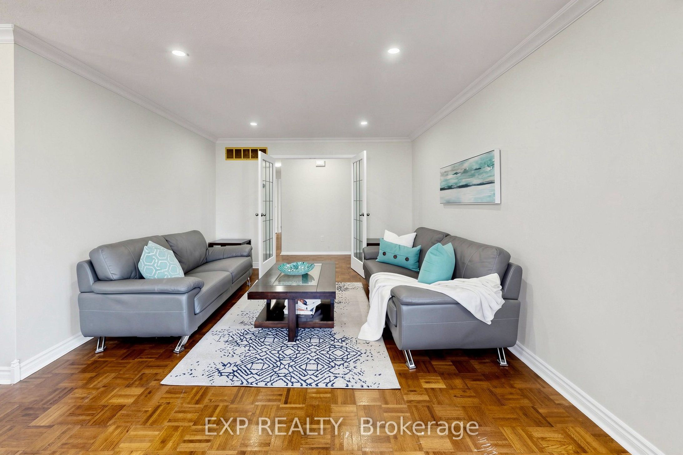 29 Mikado Crescent N, Brampton, ON L6S 3R4 photo 4