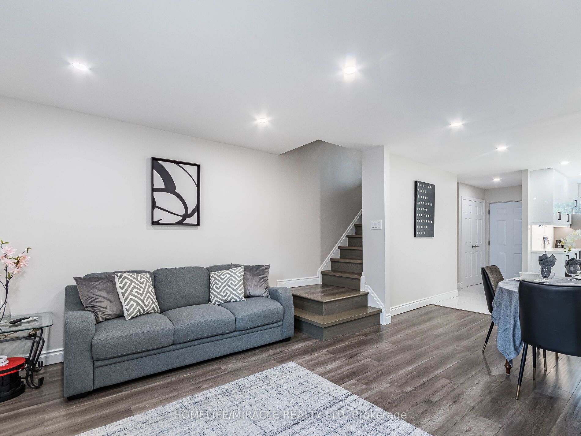 180 Mississauga Valley Boulevard 124, Mississauga, ON L5A 3M2 photo 5