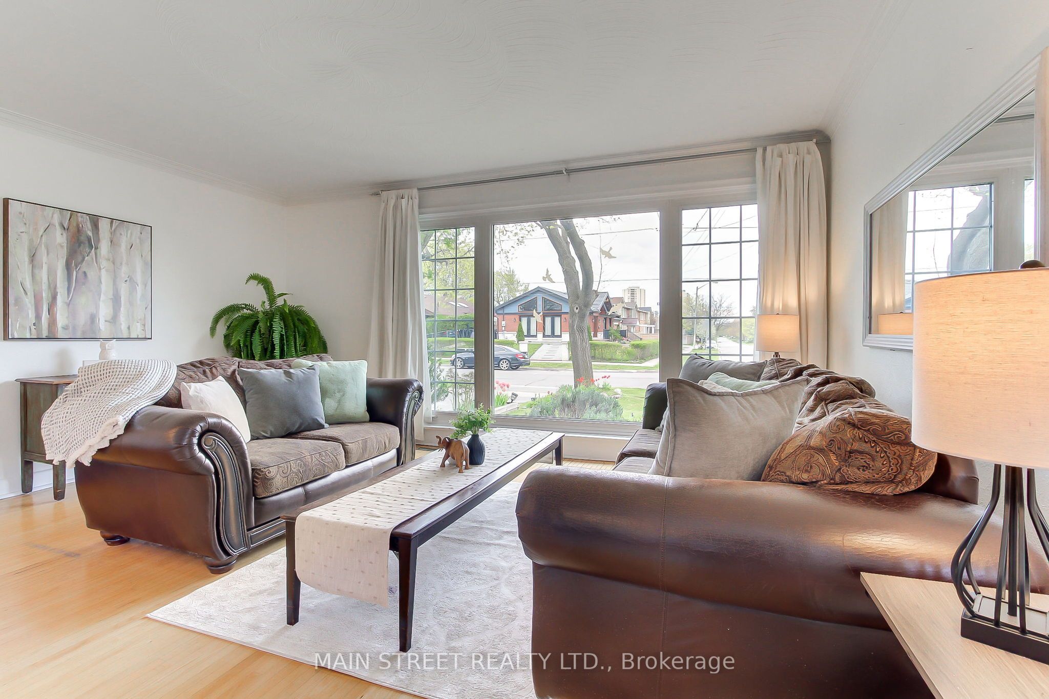 14 Westhampton Drive, Toronto, ON M9R 1X6 photo 3