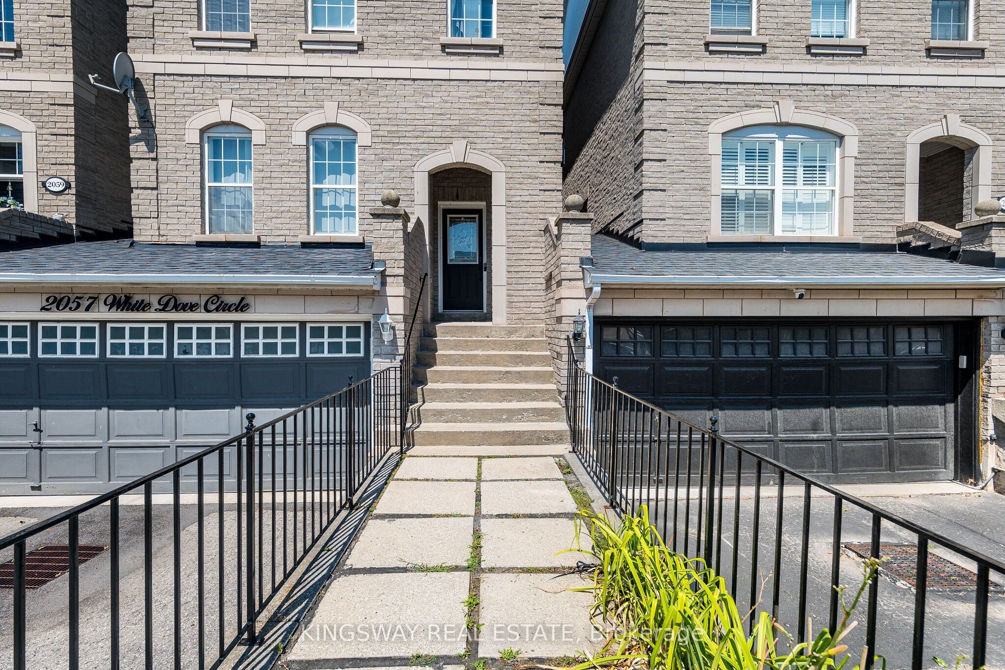 2057 White Dove Circle, Oakville, ON L6M 3R7 photo 4