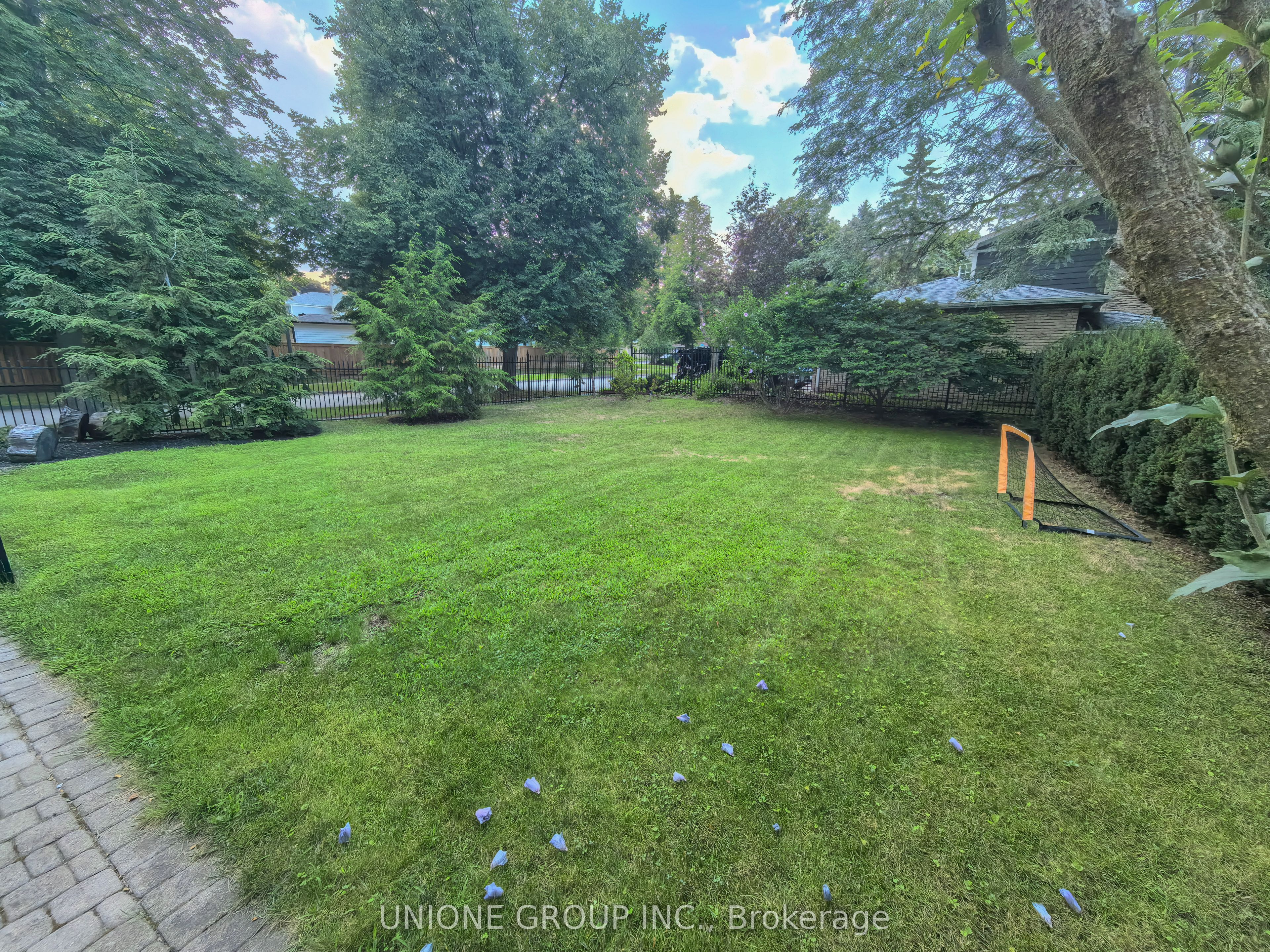 1454 Oakhill Drive, Oakville, ON L6J 1Y5 photo 2