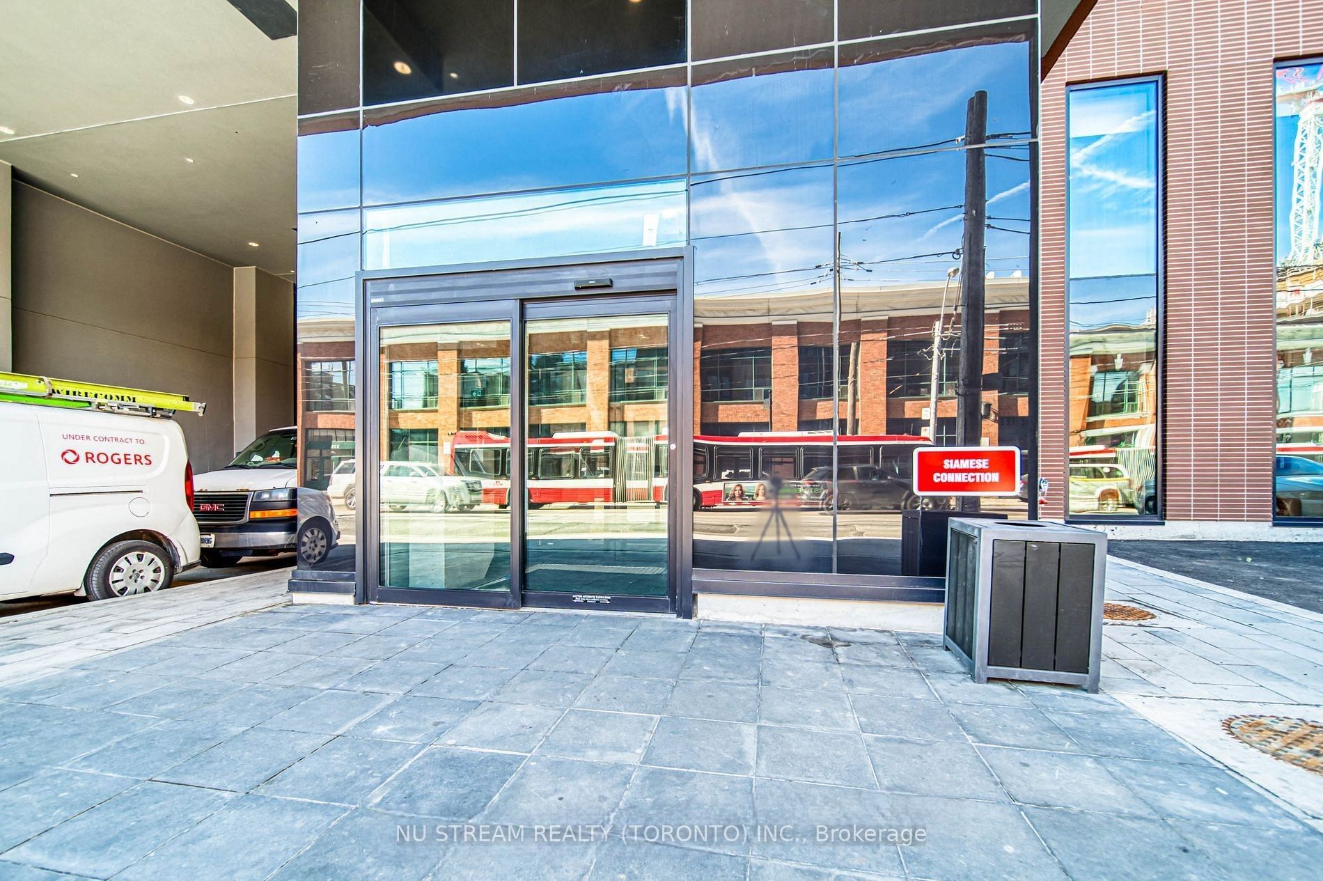 270 Dufferin Street 205, Toronto, ON M6K 0H8 photo 2