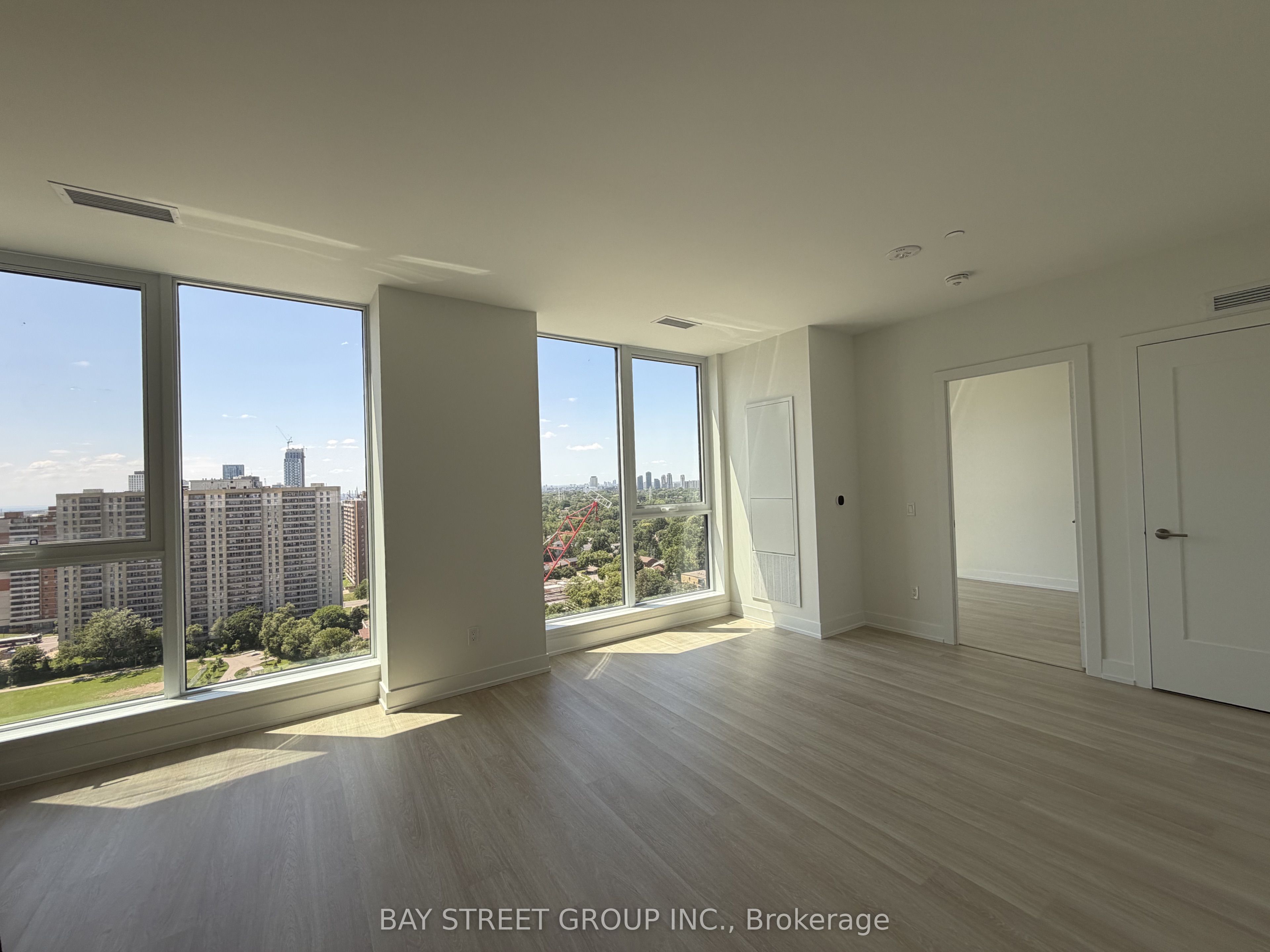 25 Cordova Avenue PH10, Toronto, ON M9A 0E5 photo 2