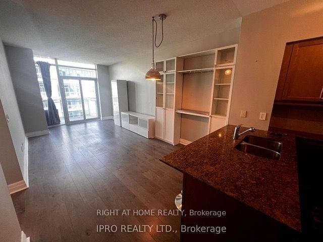 58 Marine Parade Drive 1209, Toronto, ON M8V 0A3 photo 5