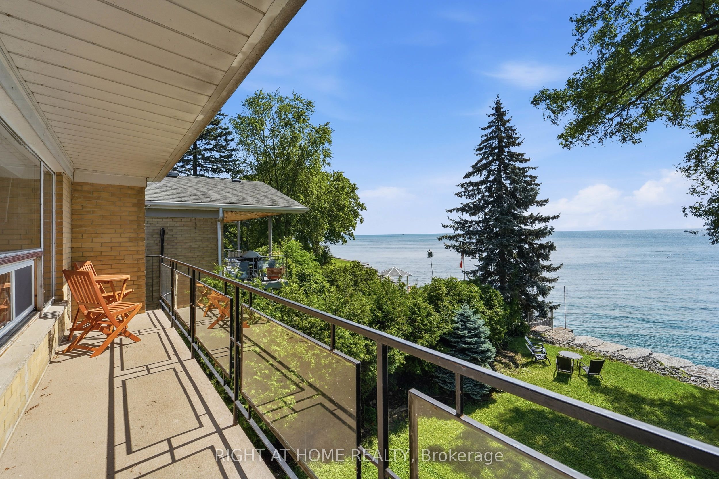 3 Carlis Place, Mississauga, ON L5G 1A8