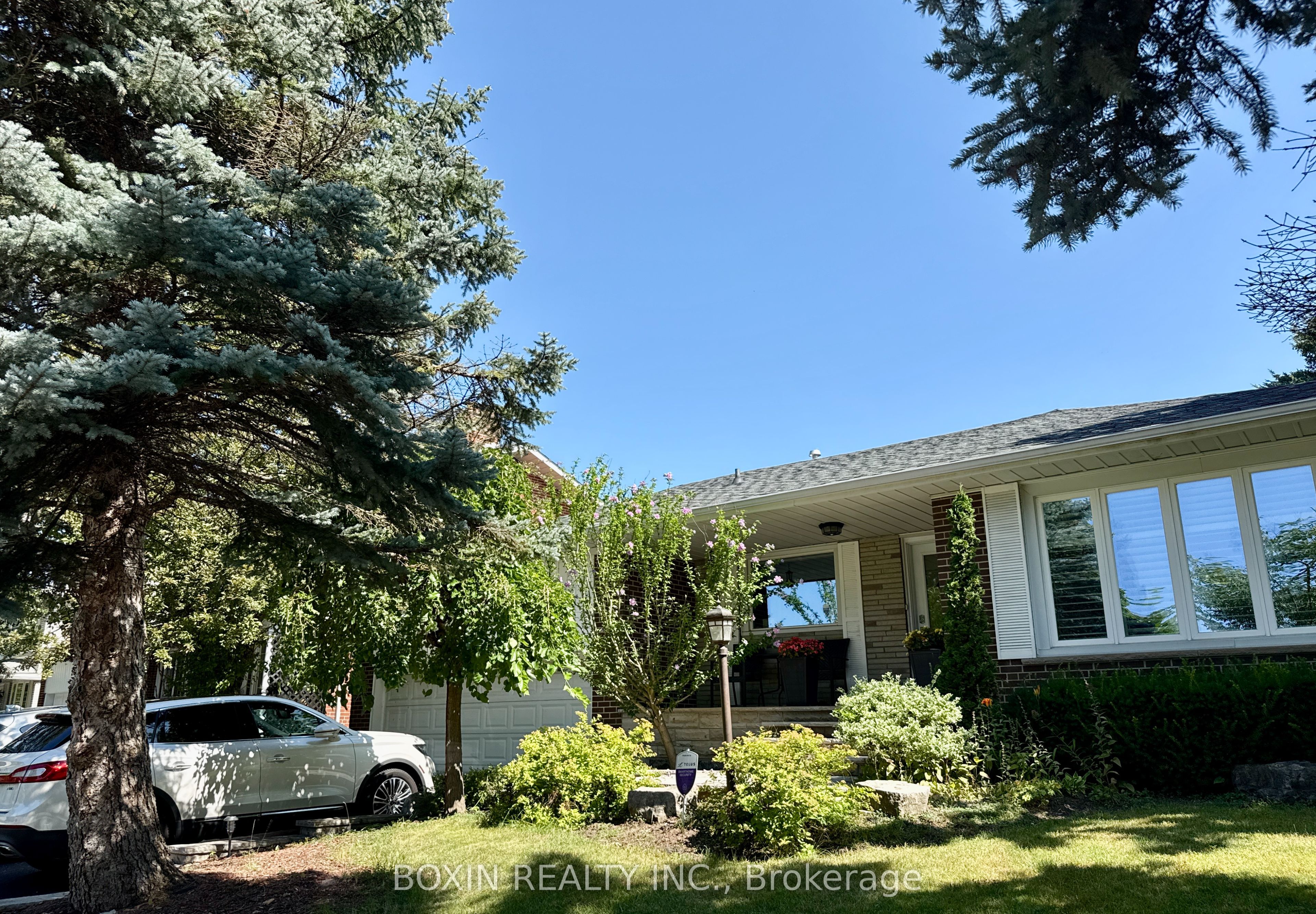 266 Markland Drive, Toronto, ON M9C 1R7 photo 2