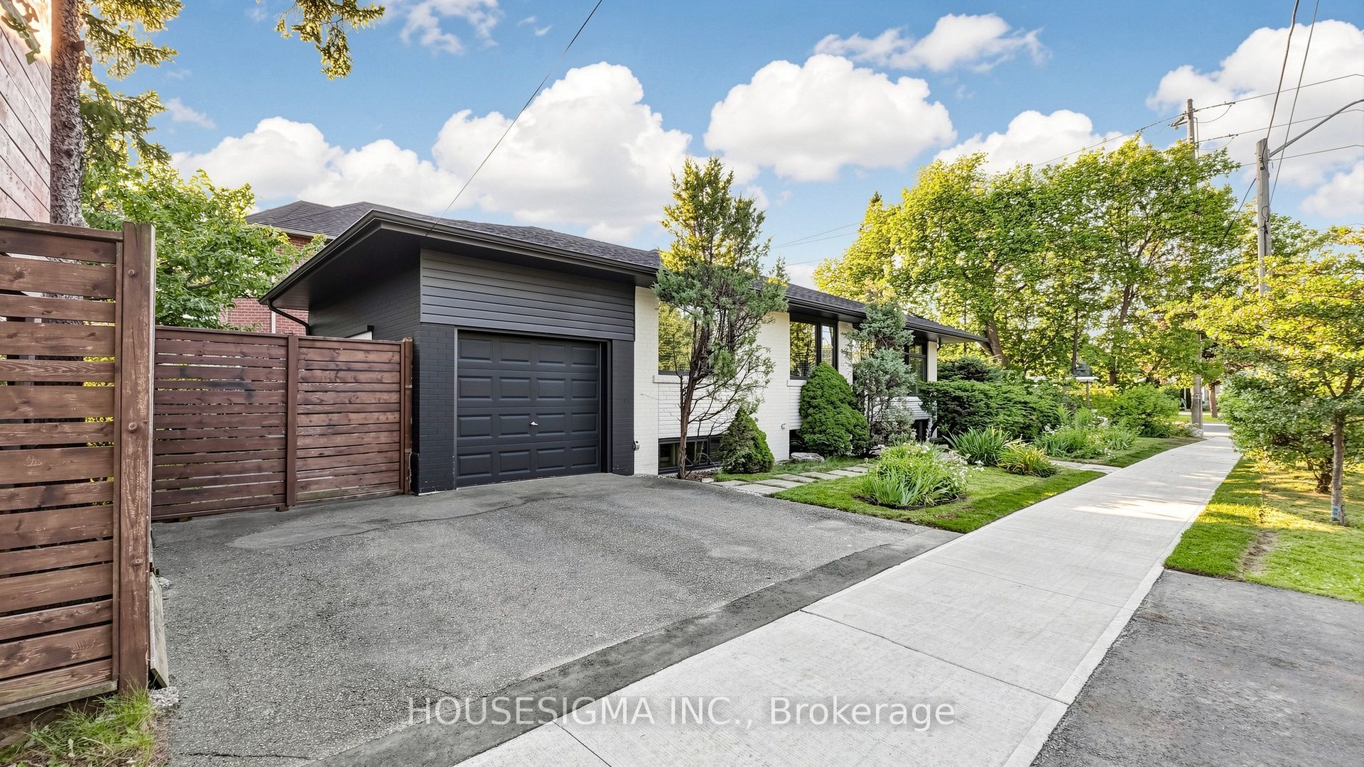 6 Koos Road, Toronto, ON M9C 1W3 photo 2
