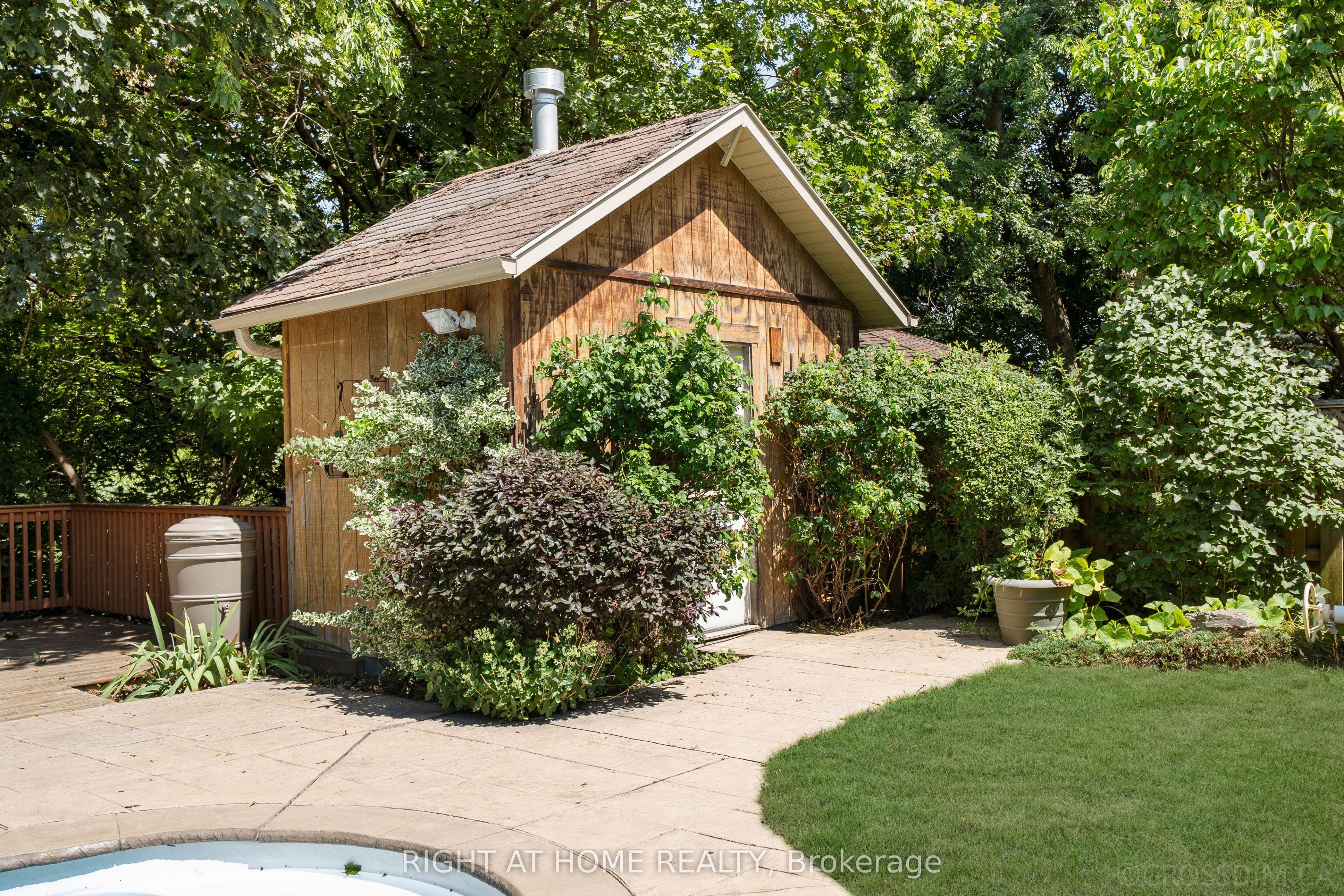 39 Grovetree Road, Toronto, ON M9V 2Y4 photo 2