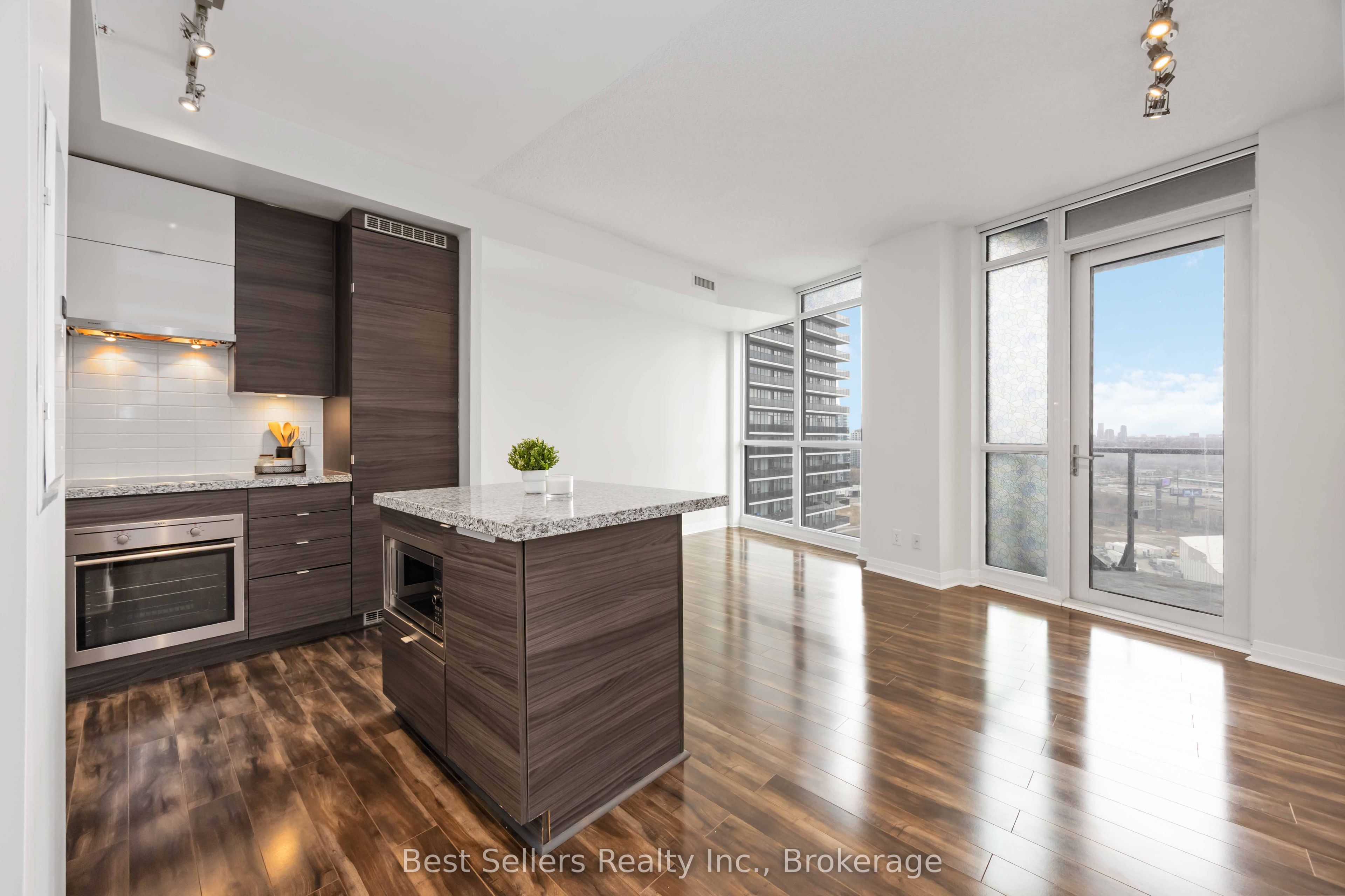 59 Annie Craig Drive 2108, Toronto, ON M8V 0C4 photo 4