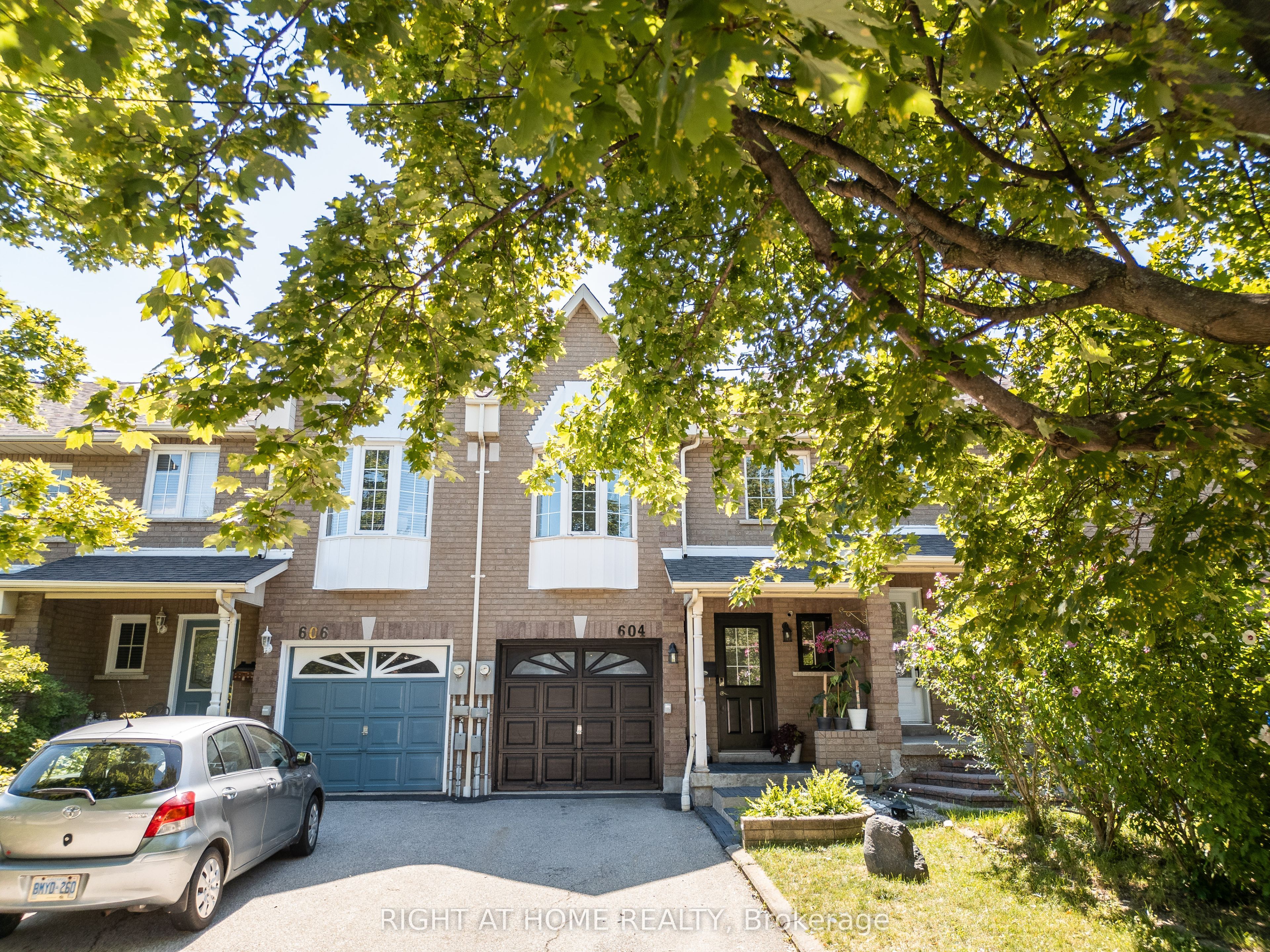 604 Lumberton Crescent, Mississauga, ON L4Z 3Z6 photo 5