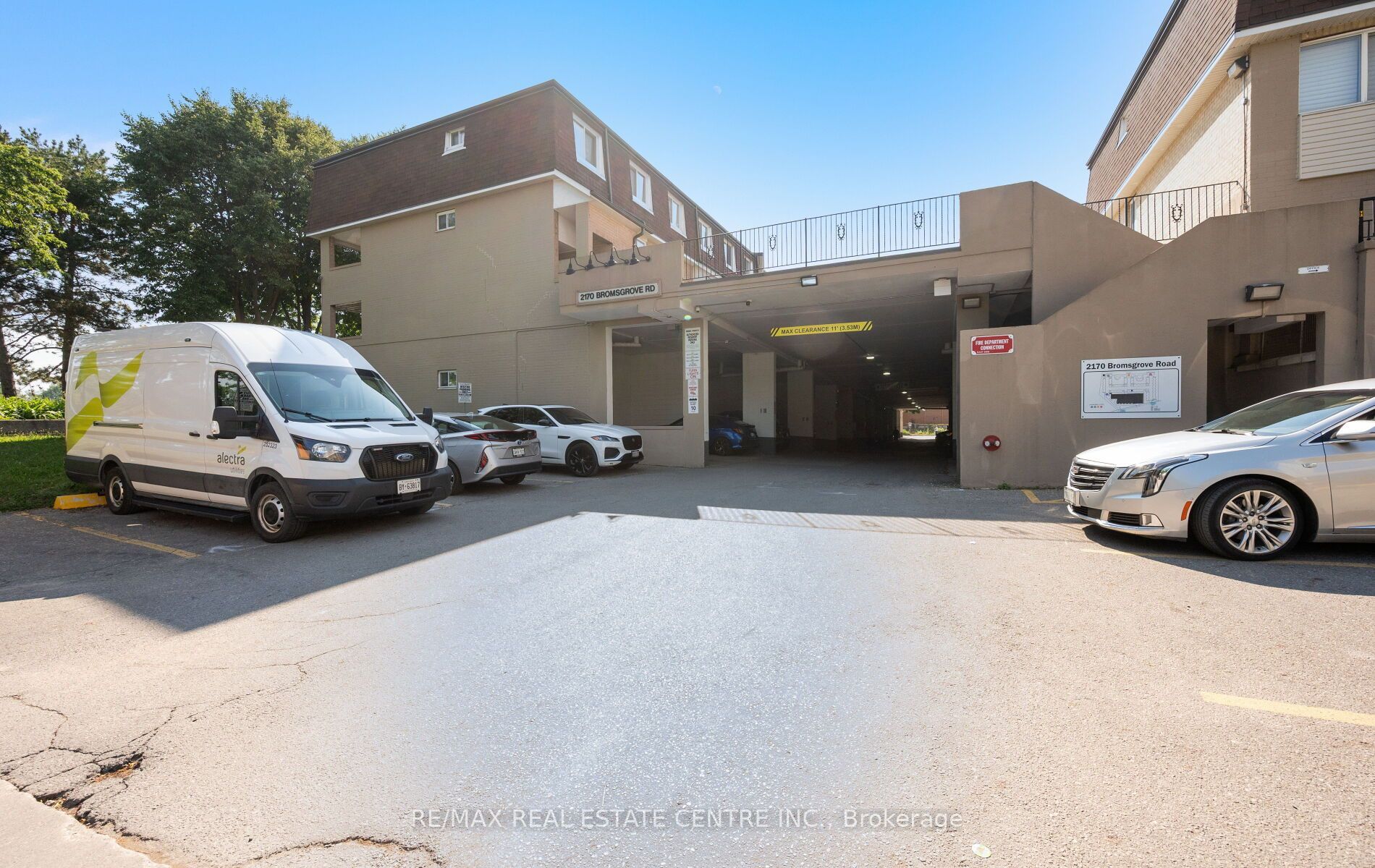 2170 Bromsgrove Road 2, Mississauga, ON L5J 4J2 photo 2