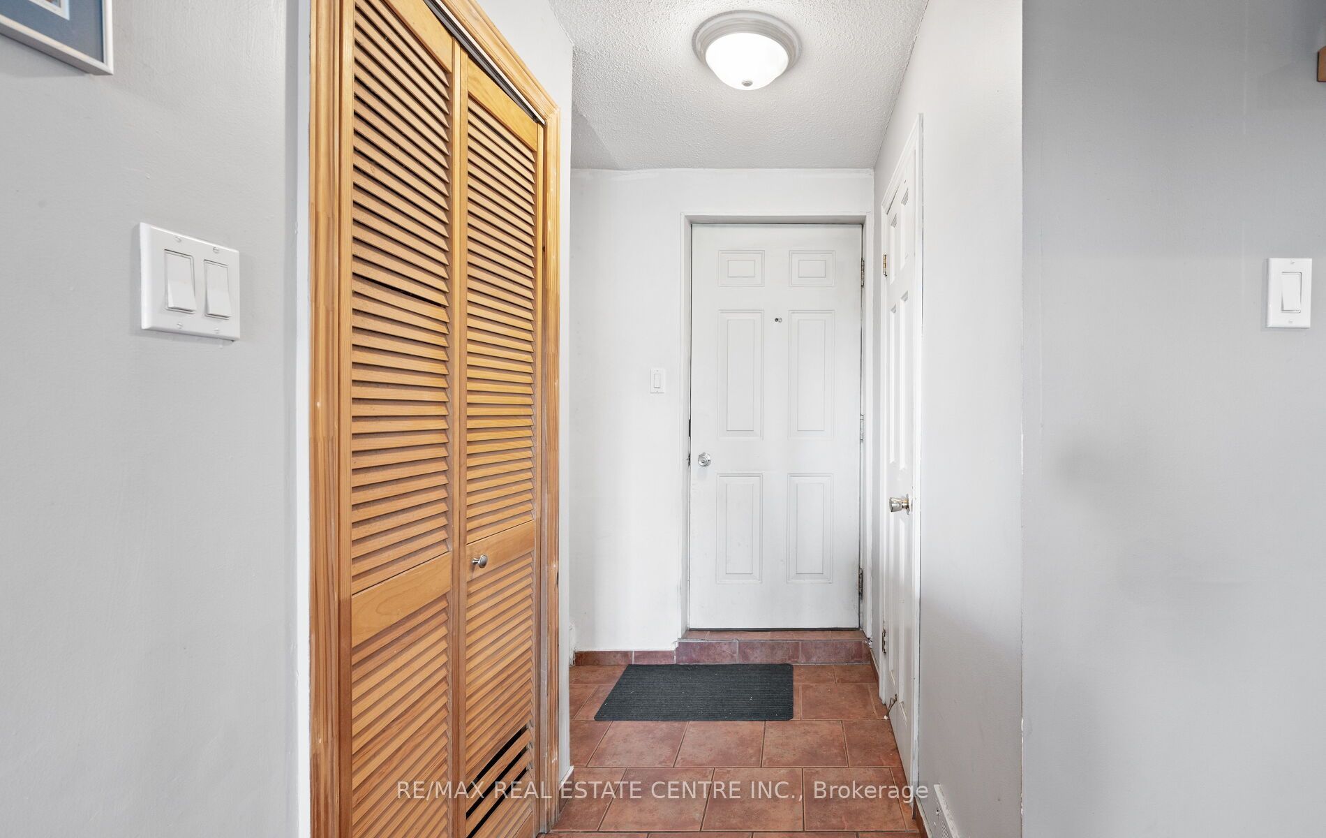 2170 Bromsgrove Road 2, Mississauga, ON L5J 4J2 photo 5