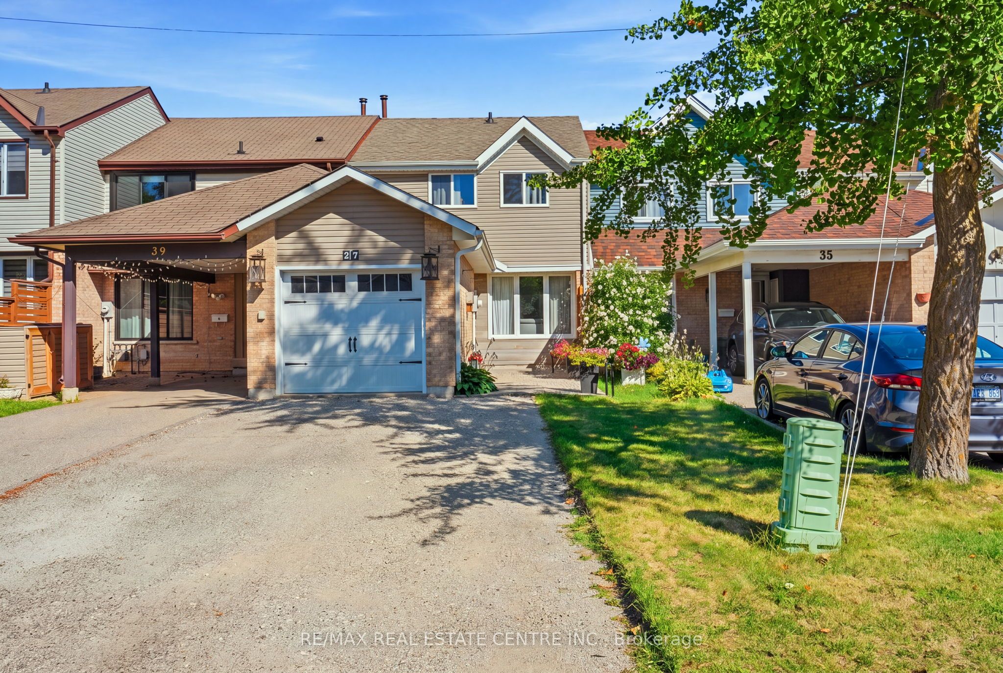 37 Rushmore Crescent, Brampton, ON L6Z 1R1 photo 3