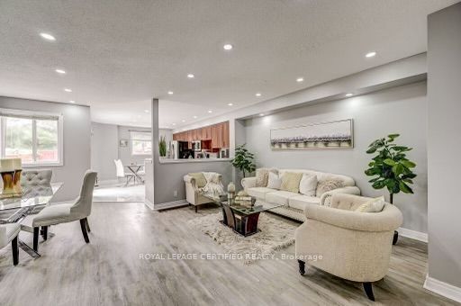 3843 Coachman Circle, Mississauga, ON L5M 6P8 photo 4