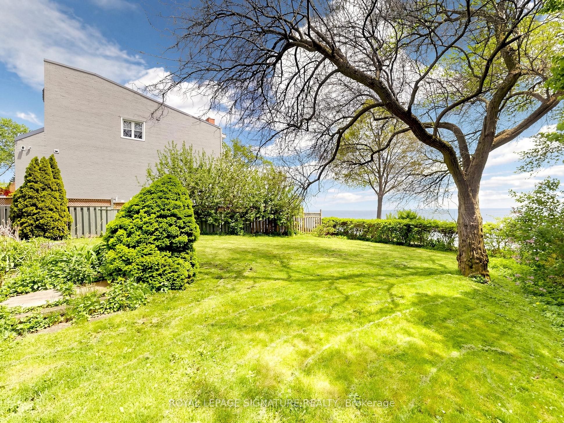 2094 Water's Edge Drive, Oakville, ON L6L 1A4 photo 2