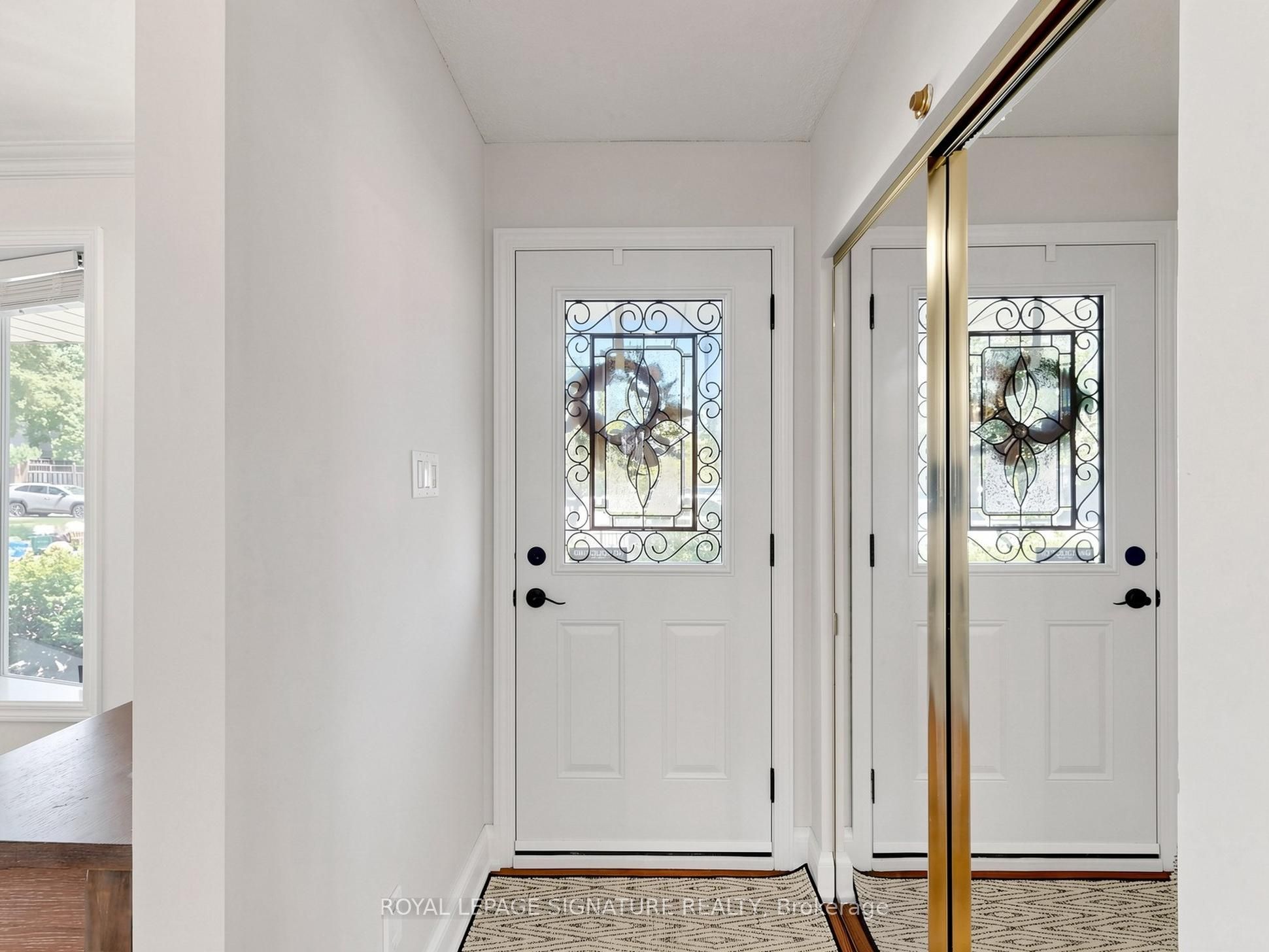 2094 Water's Edge Drive, Oakville, ON L6L 1A4 photo 3