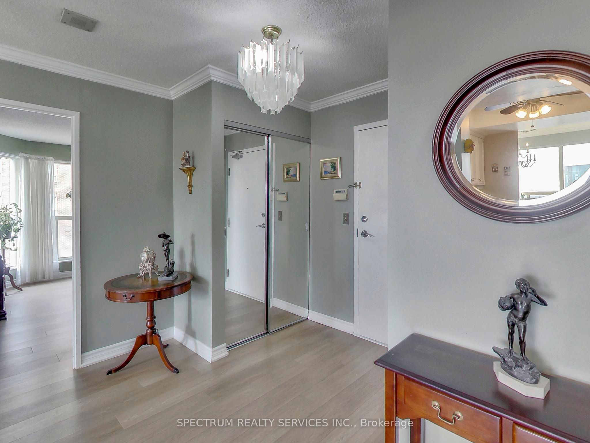 325 Webb Drive 1603E, Mississauga, ON L5B 4A1 photo 5