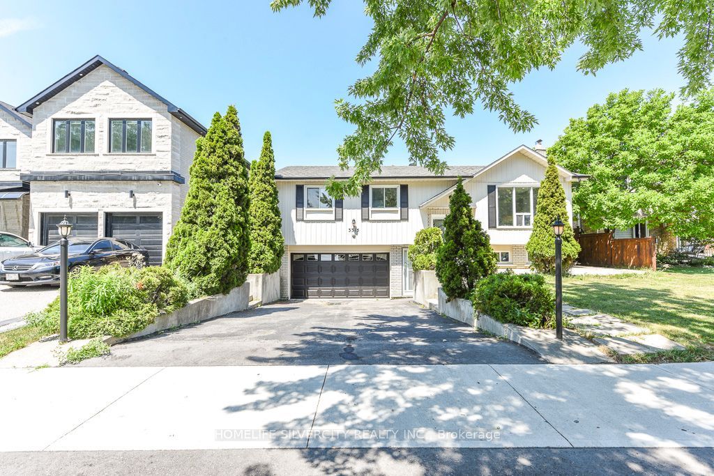 3315 Dwiggin Avenue, Mississauga, ON L4T 3J3 photo 2