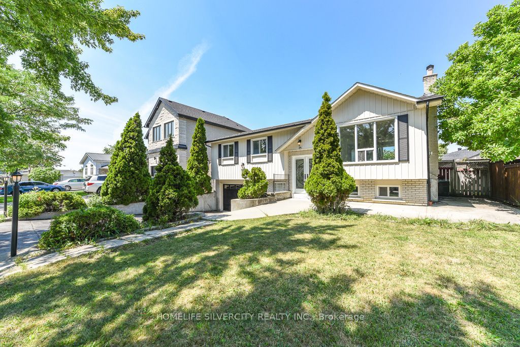 3315 Dwiggin Avenue, Mississauga, ON L4T 3J3 photo 5