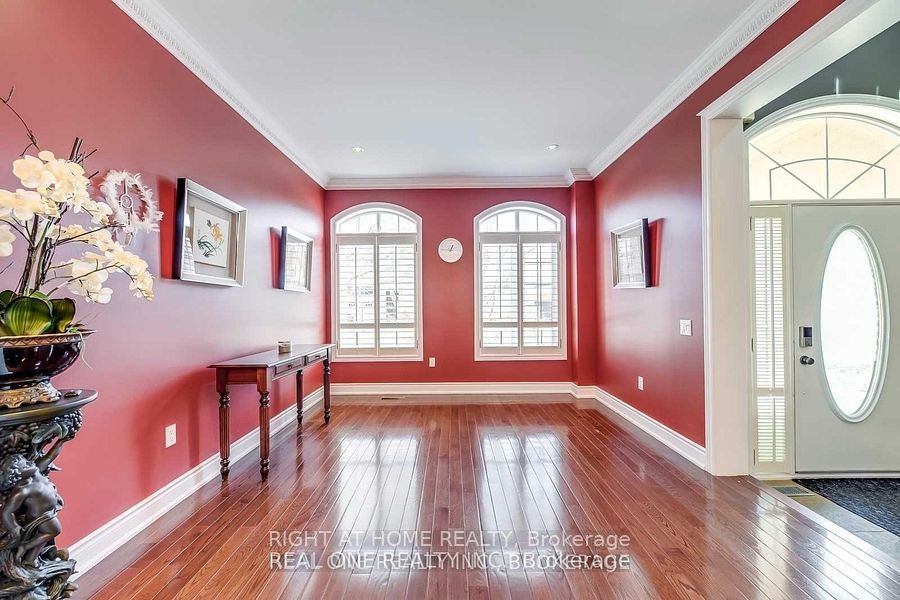 96 Spring Azure Crescent, Oakville, ON L6L 6V8 photo 3