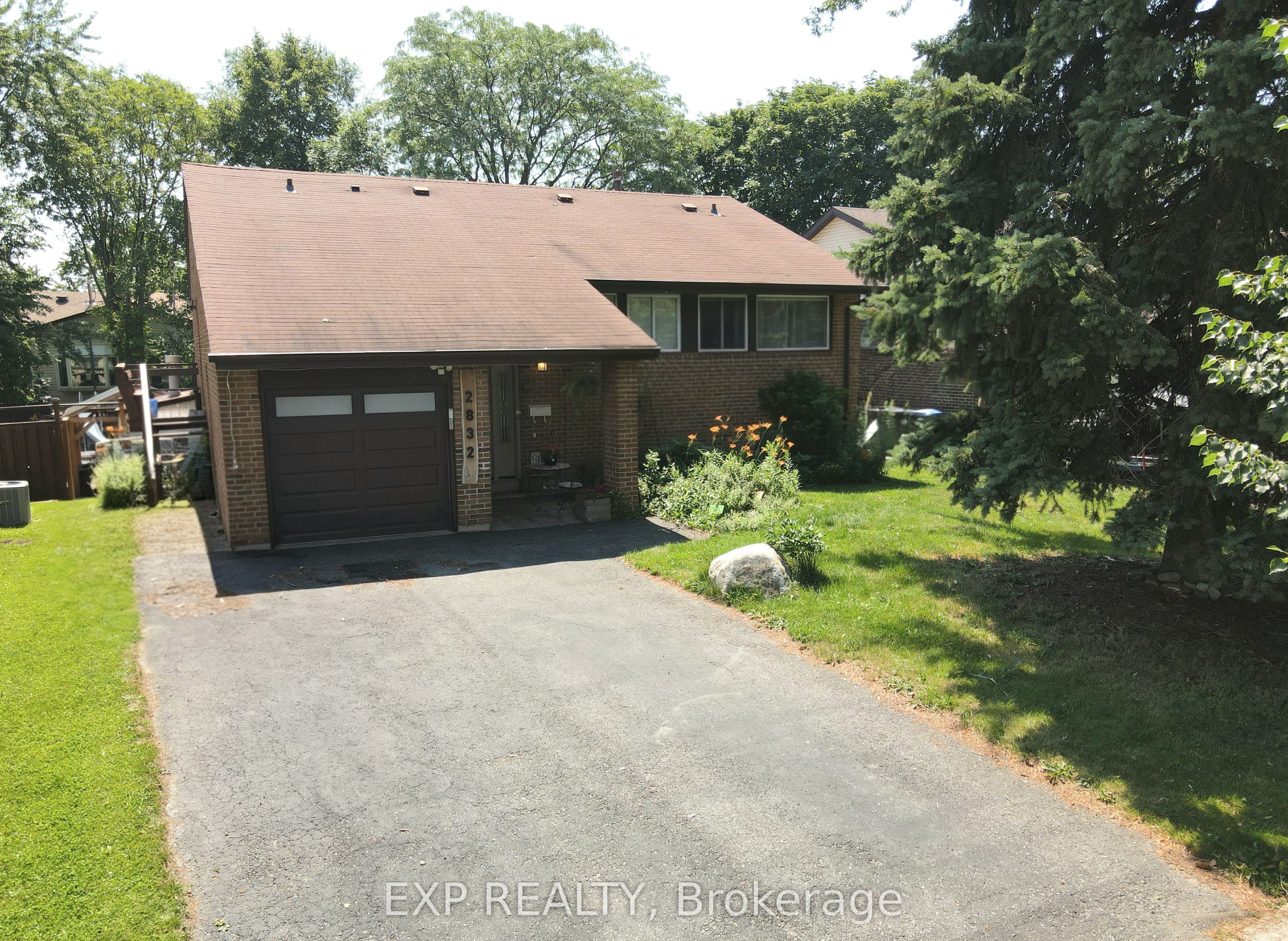 2832 Windwood Drive, Mississauga, ON L5N 1W7 photo 2